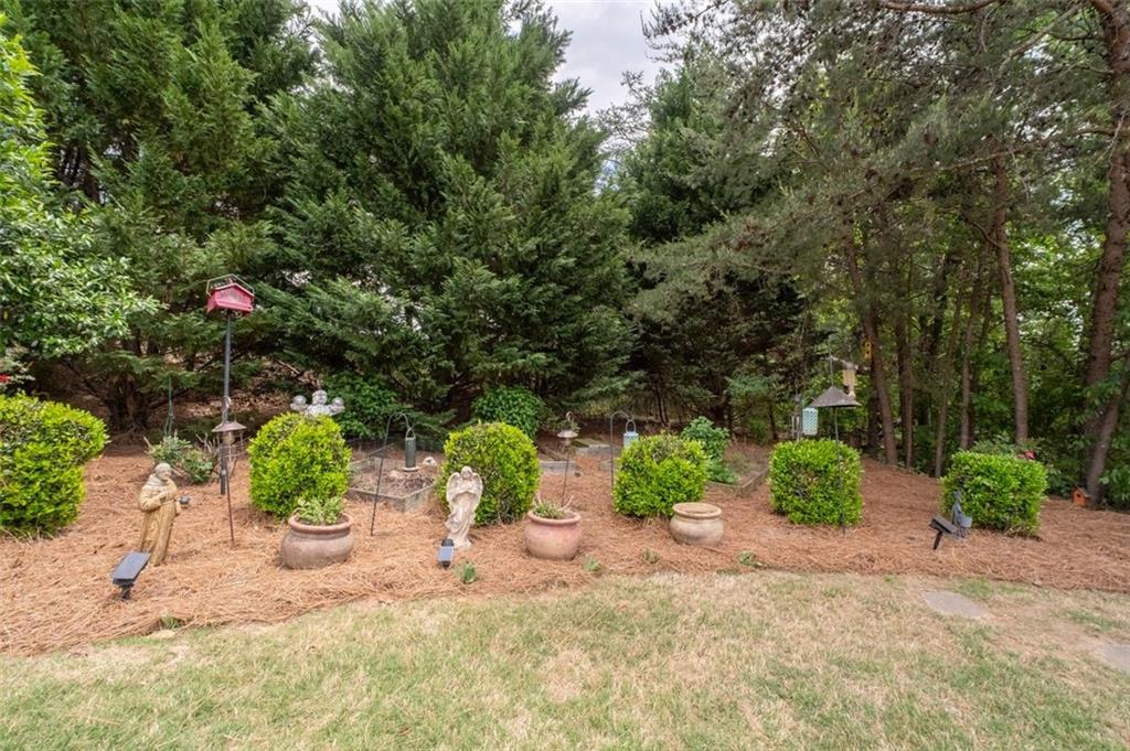 109 Laurel Canyon Trail