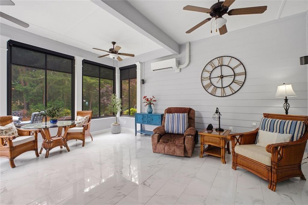 109 Laurel Canyon Trail