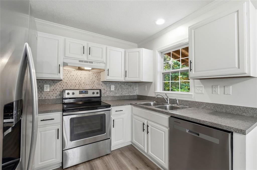 35 Thornwood Lane