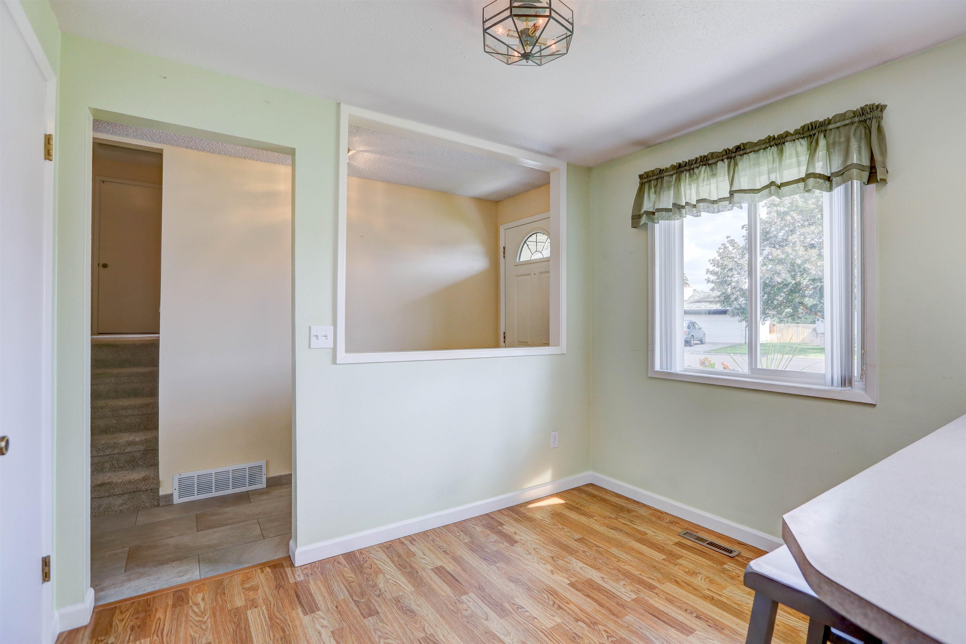 132 E Astor Dr