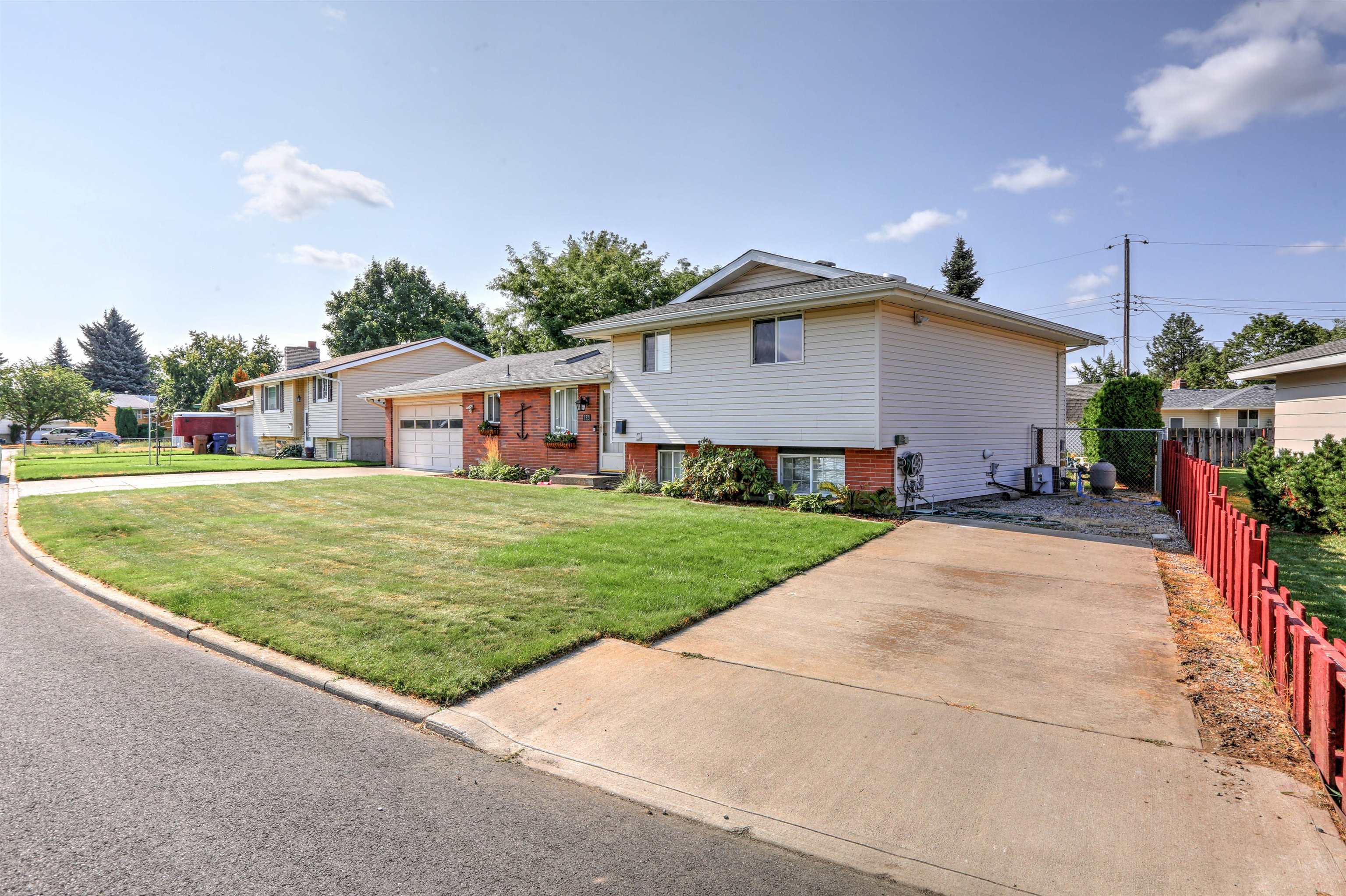 132 E Astor Dr