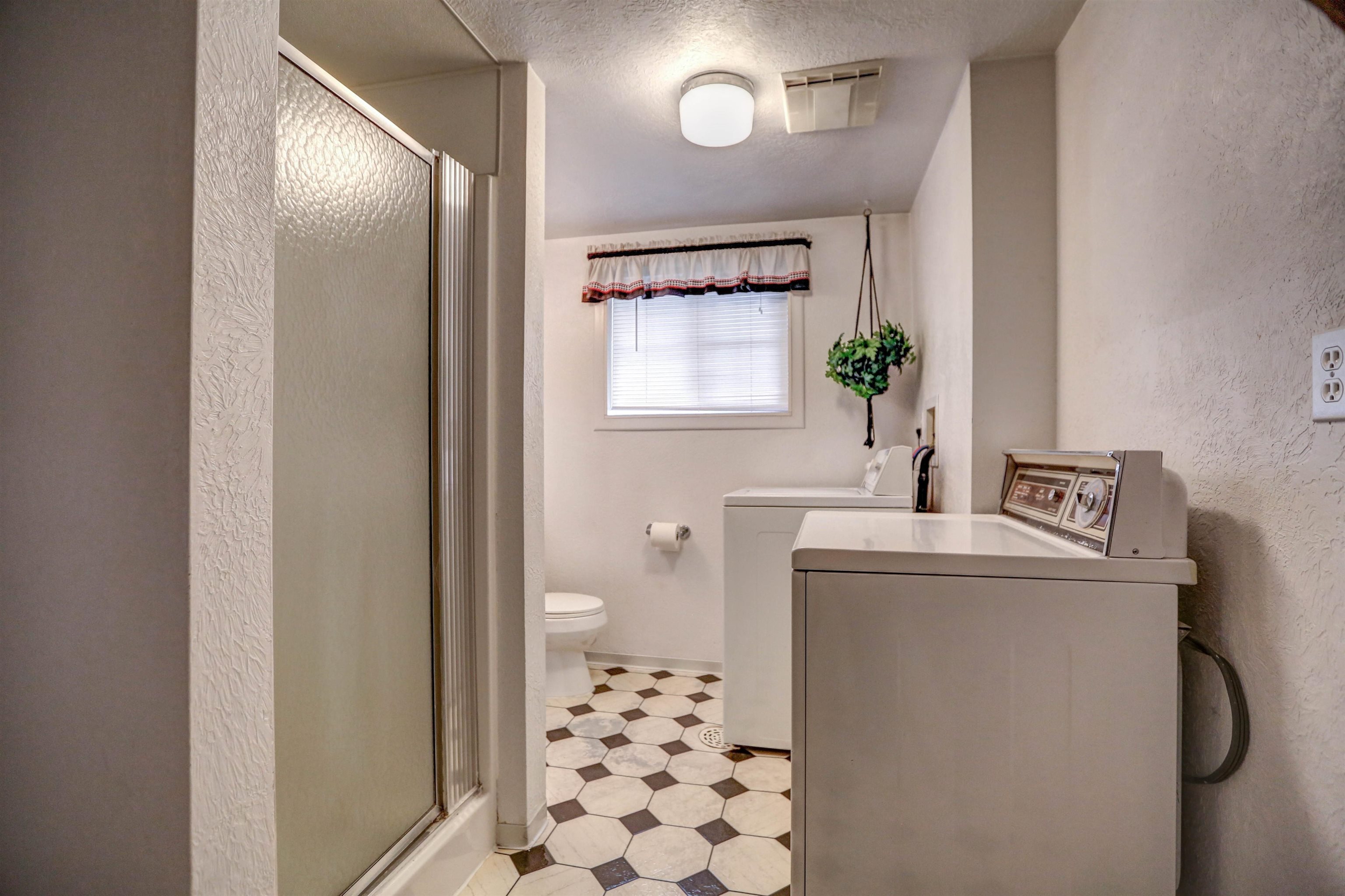 132 E Astor Dr