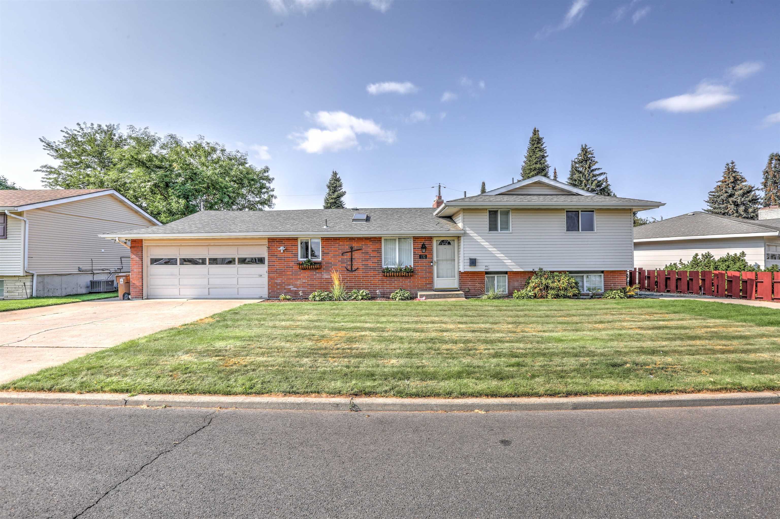132 E Astor Dr