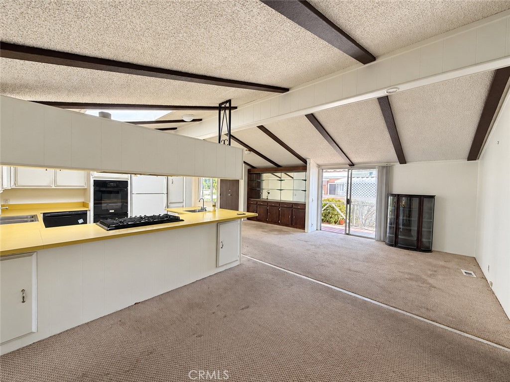 38310 Camino Cinife