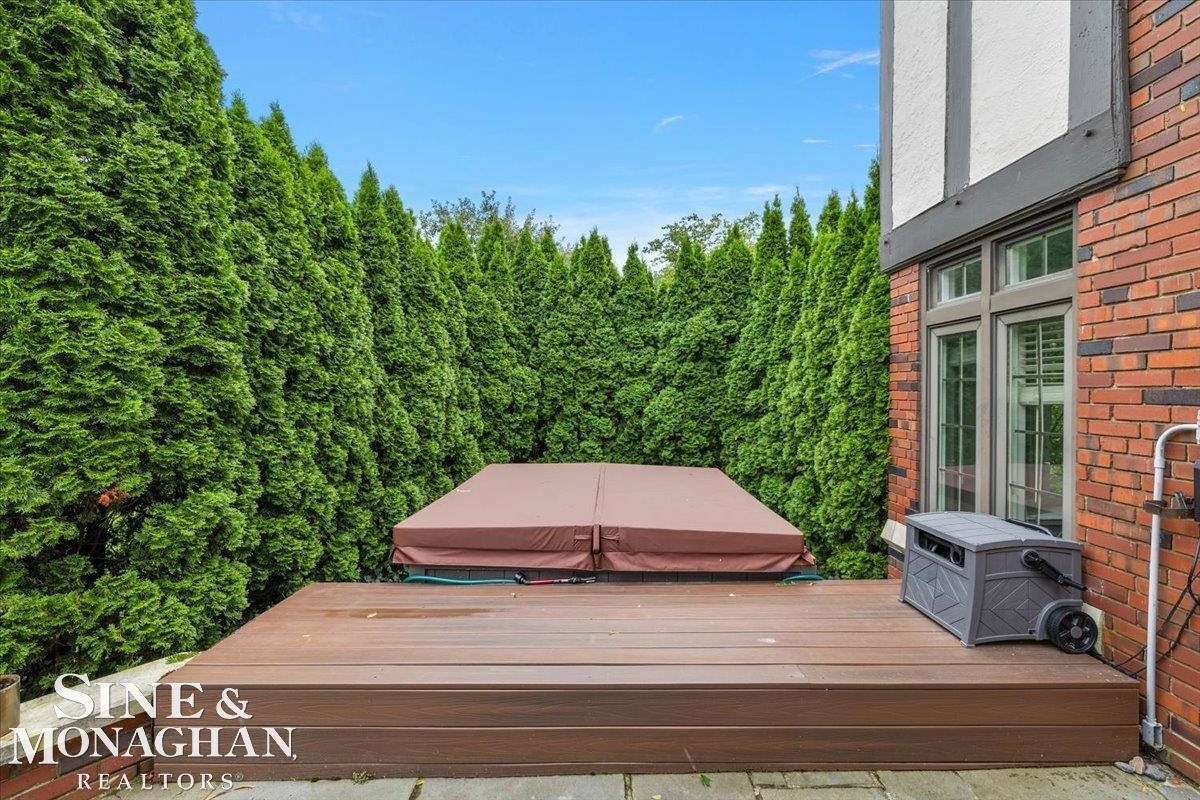 1016 Buckingham Road