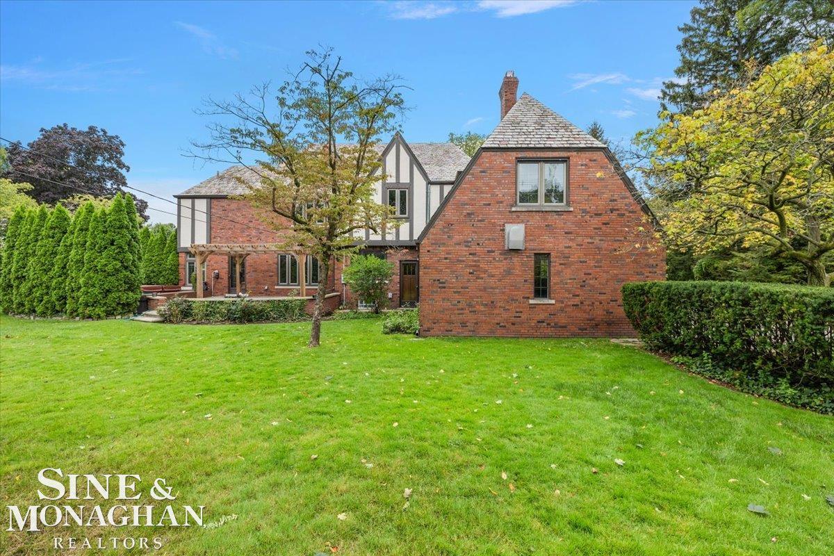 1016 Buckingham Road