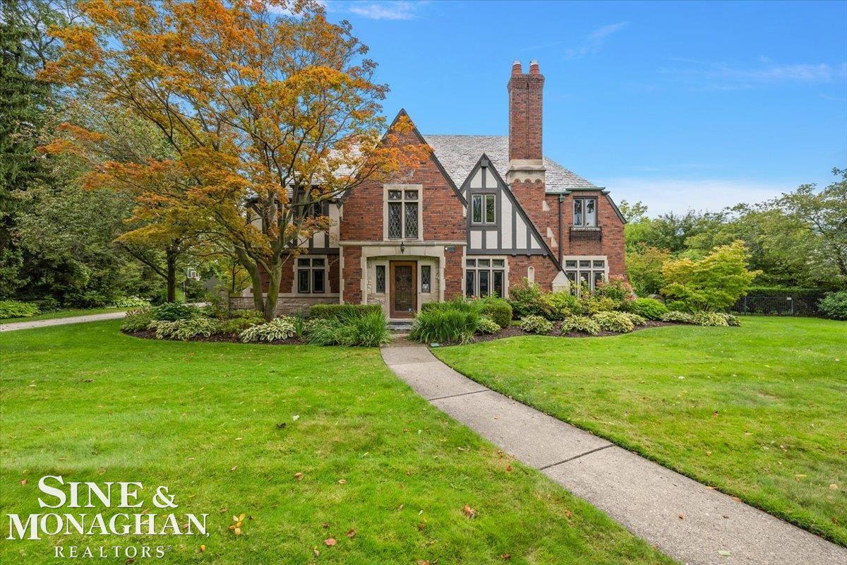 1016 Buckingham Road