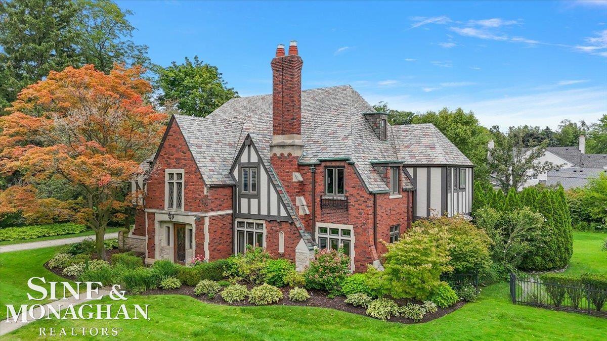 1016 Buckingham Road