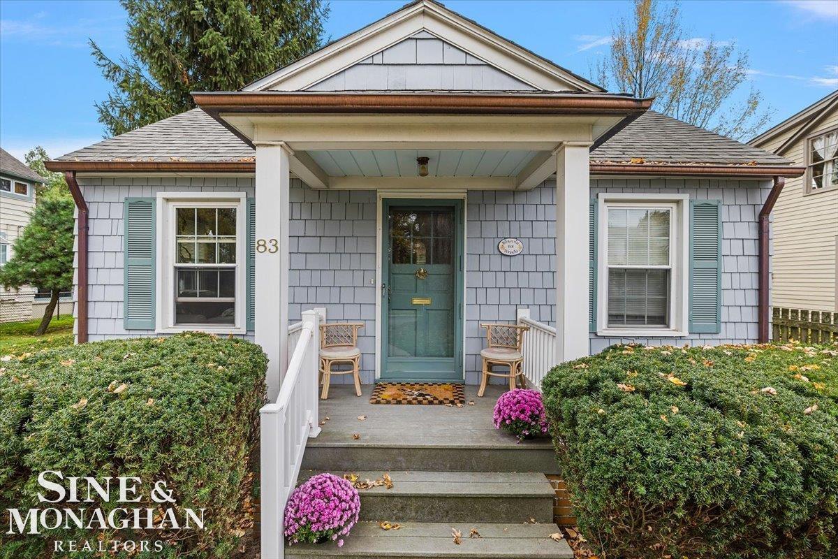 83 Lakeview Avenue