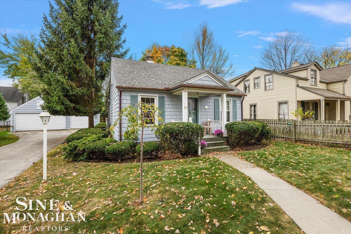 83 Lakeview Avenue