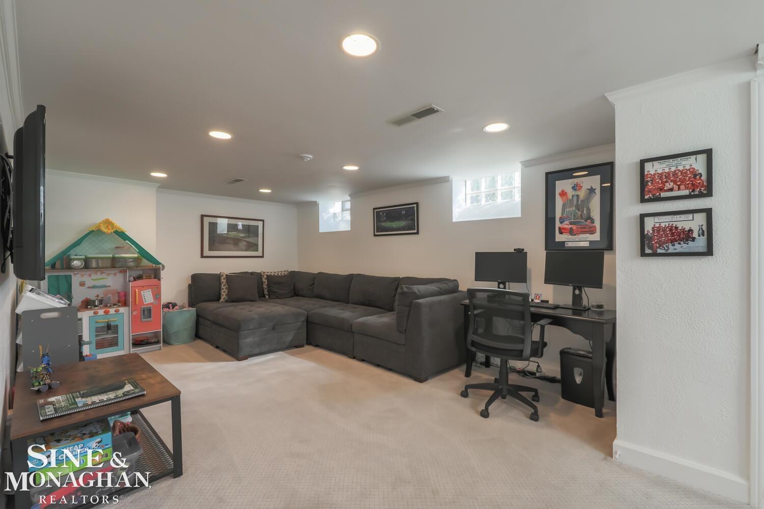 425 Mckinley Avenue