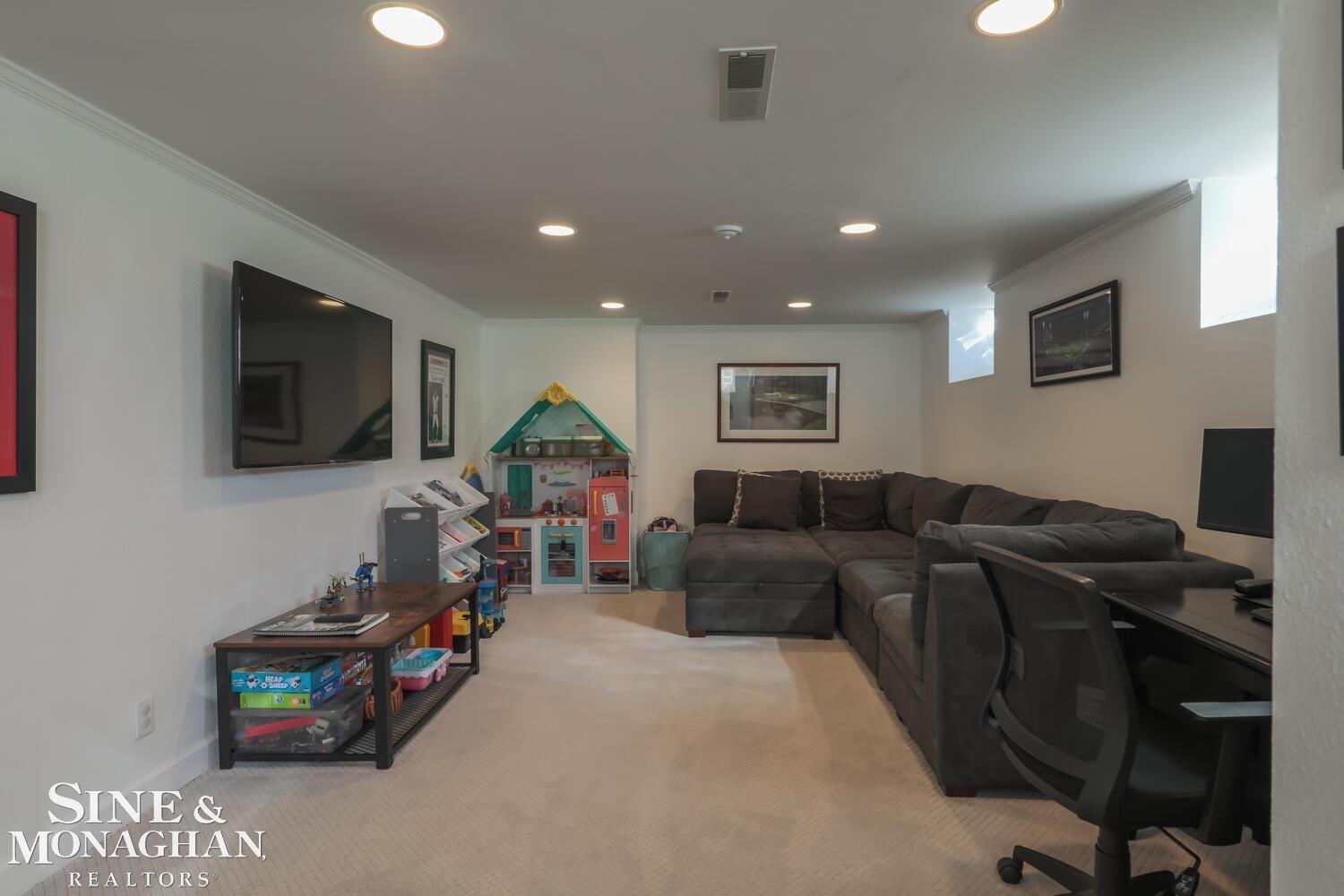 425 Mckinley Avenue