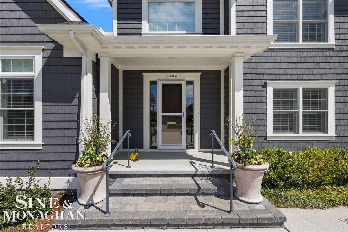 1004 Harvard Road