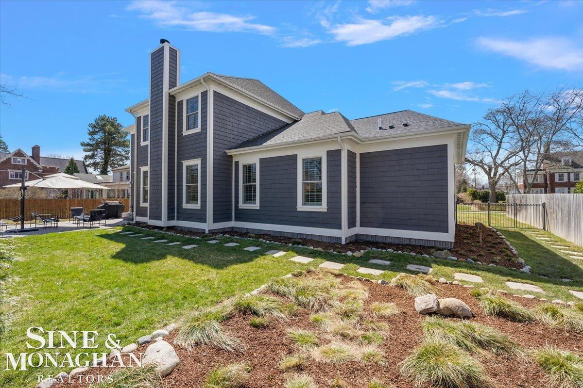 1004 Harvard Road