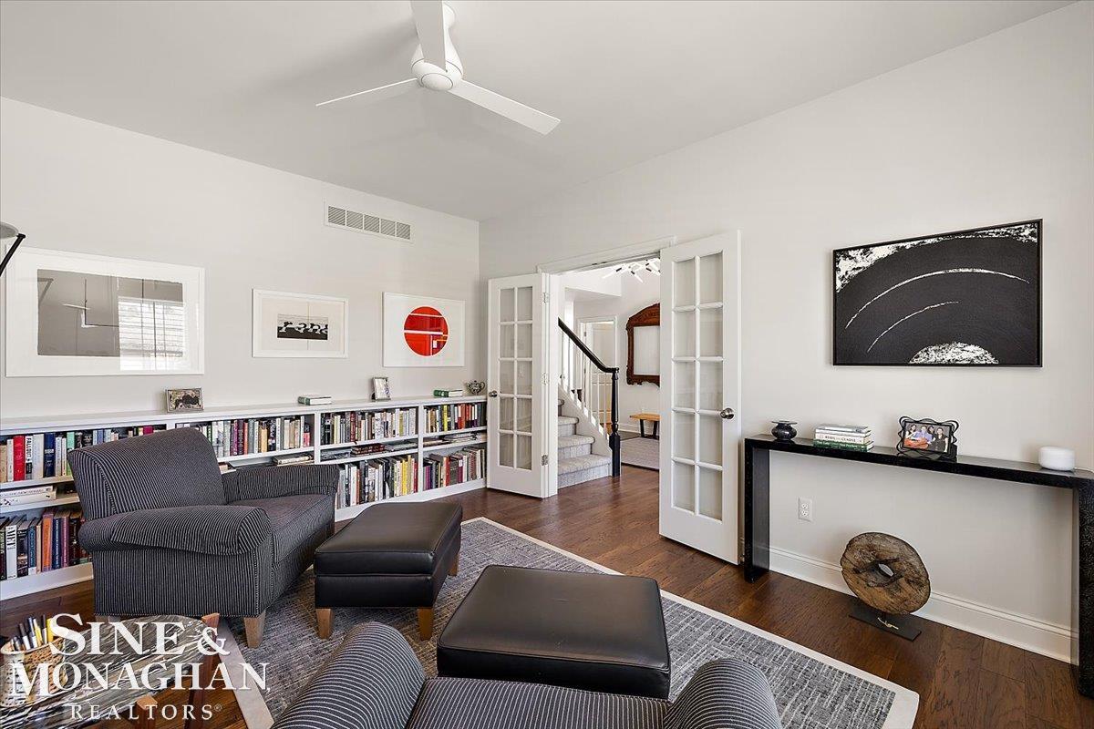 1004 Harvard Road