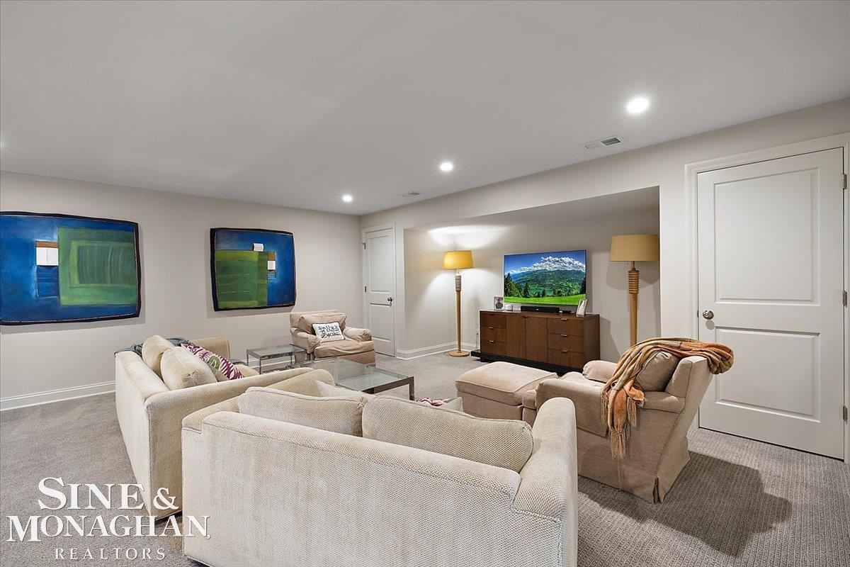 1004 Harvard Road
