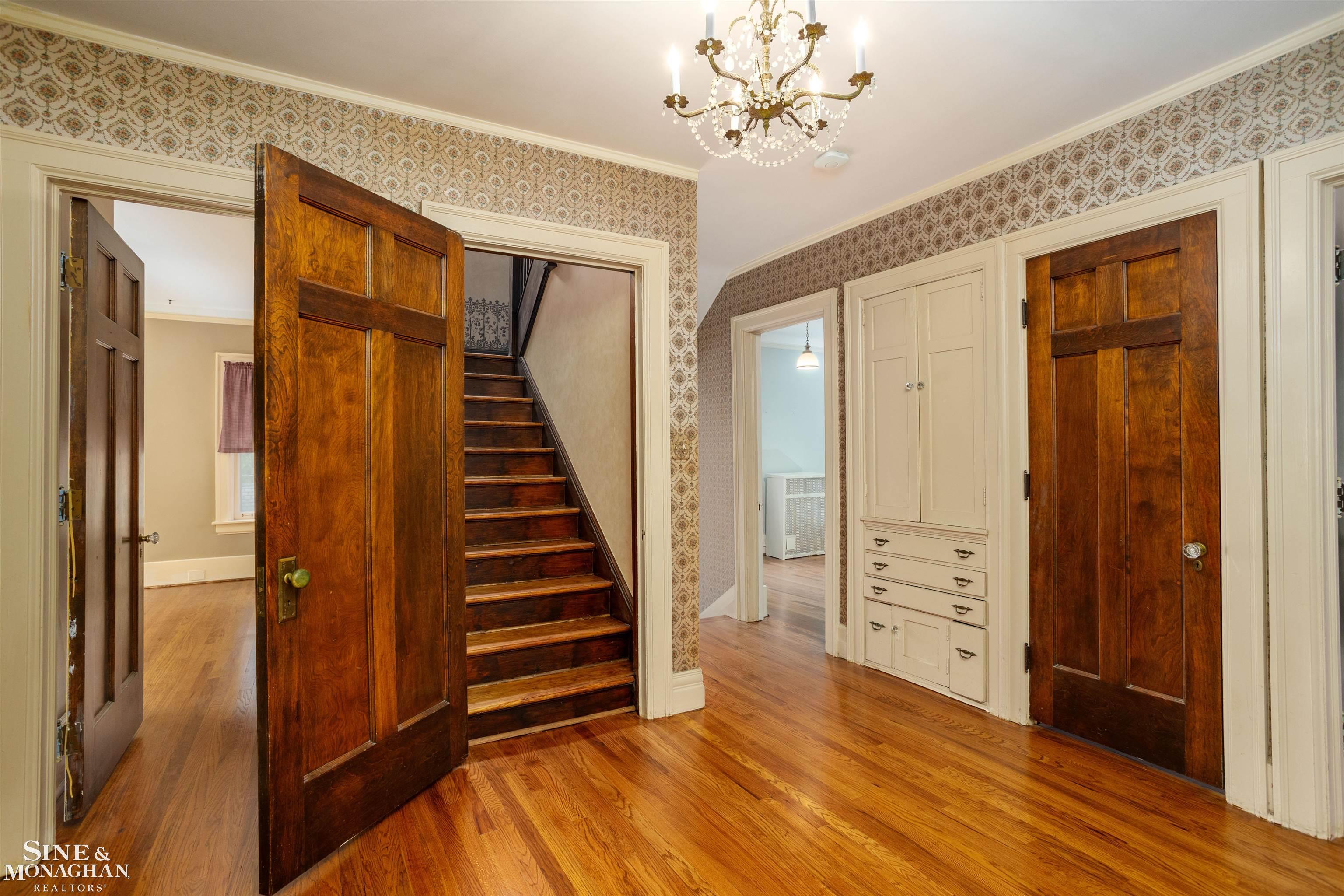 1121 Buckingham Road