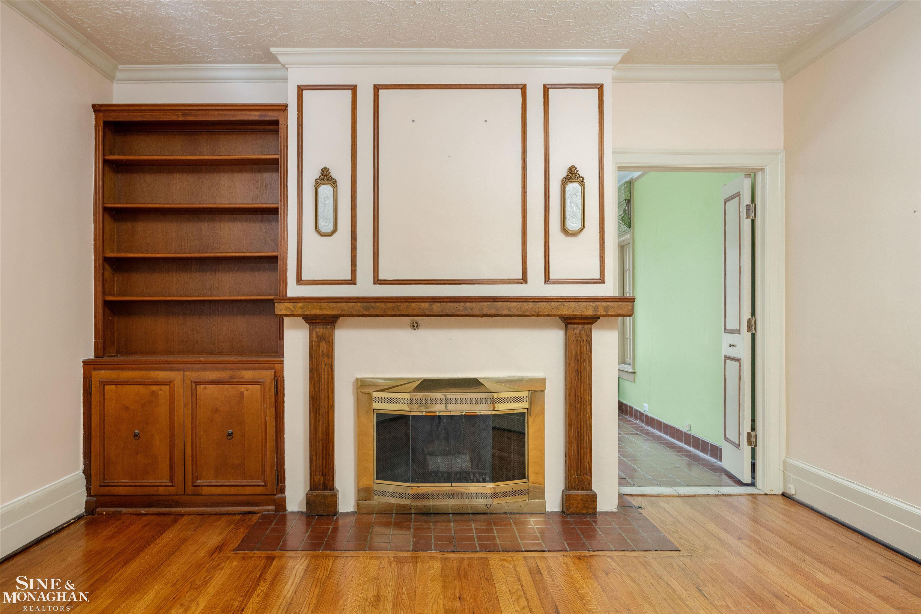 1121 Buckingham Road