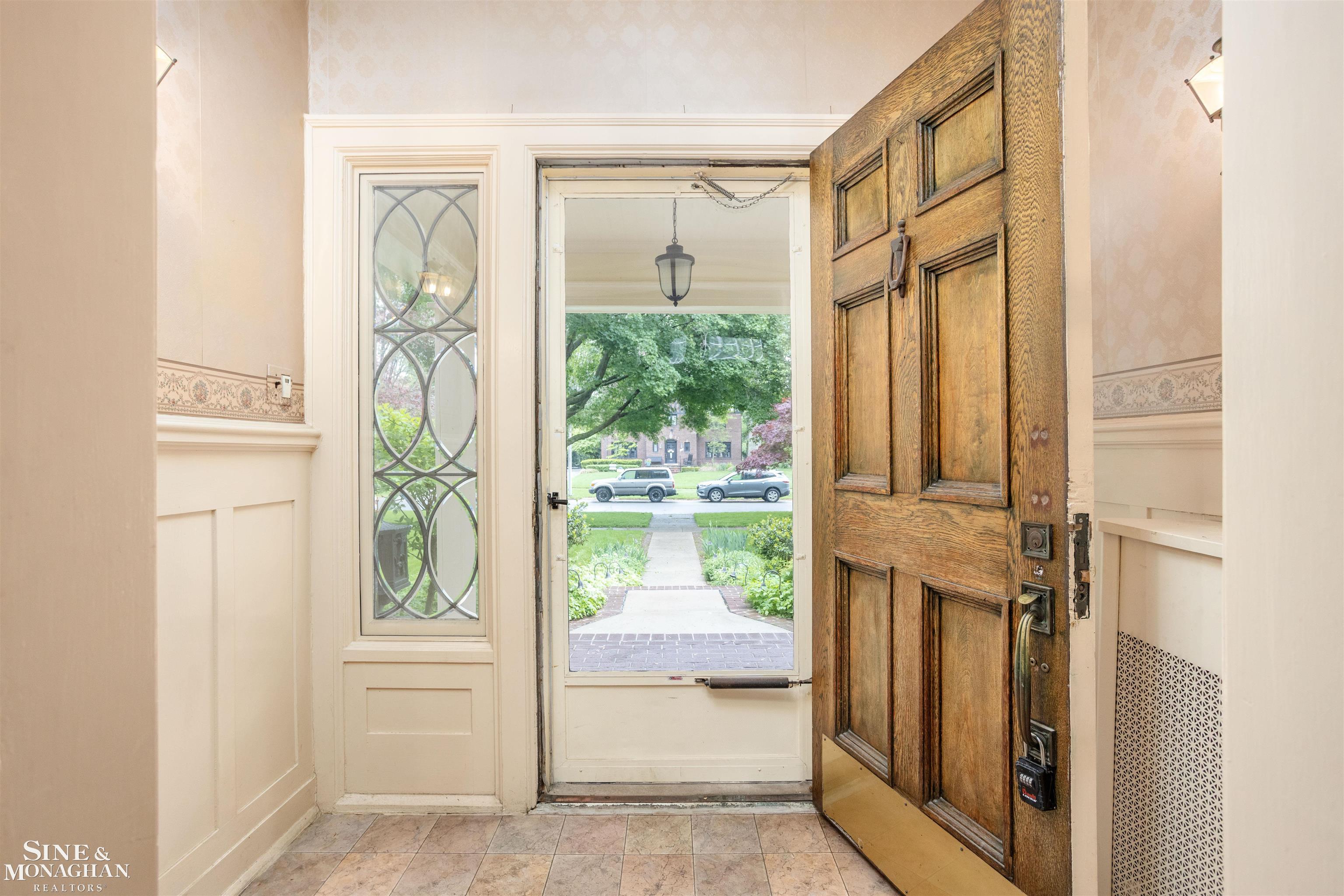 1121 Buckingham Road