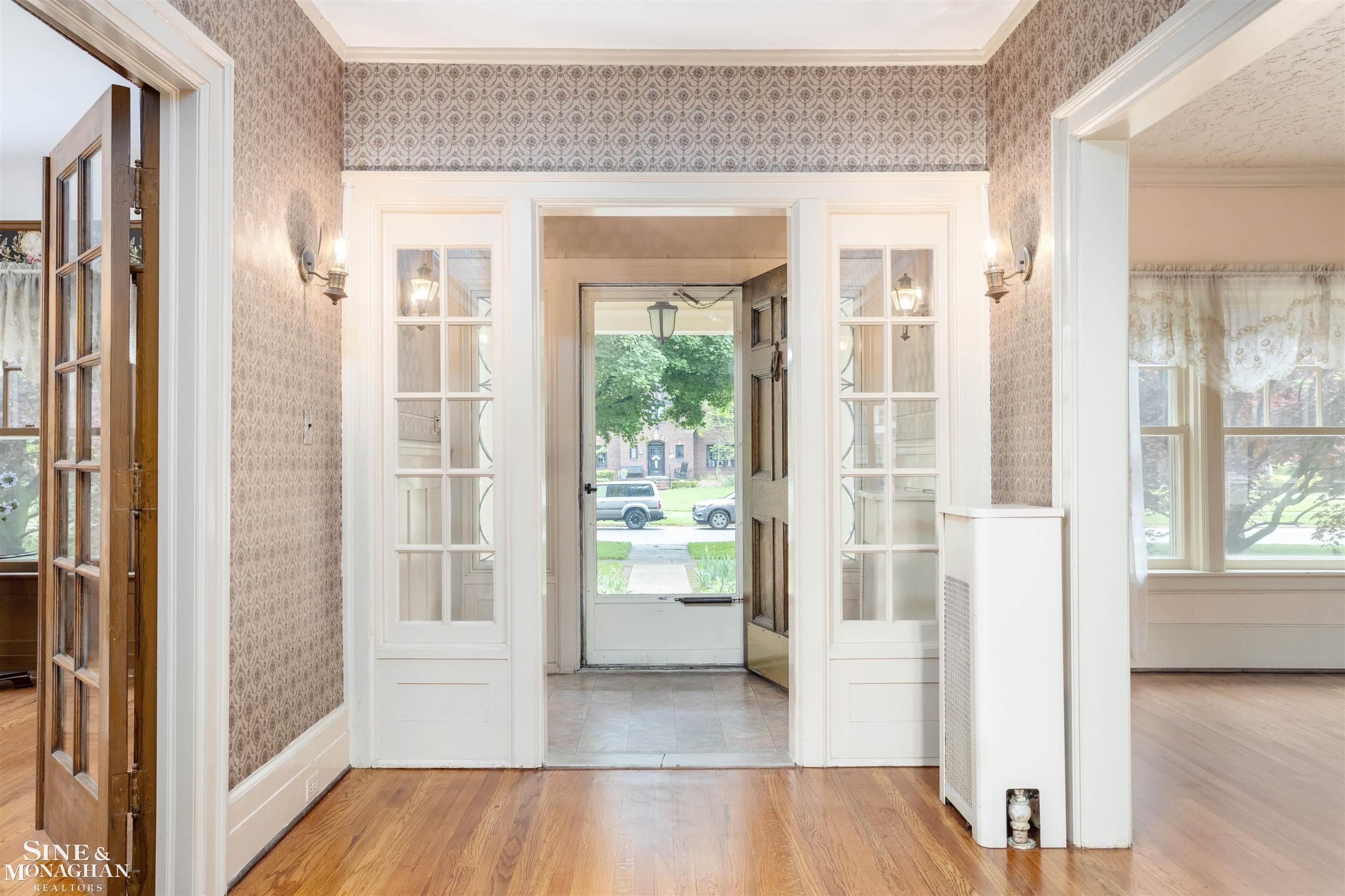 1121 Buckingham Road