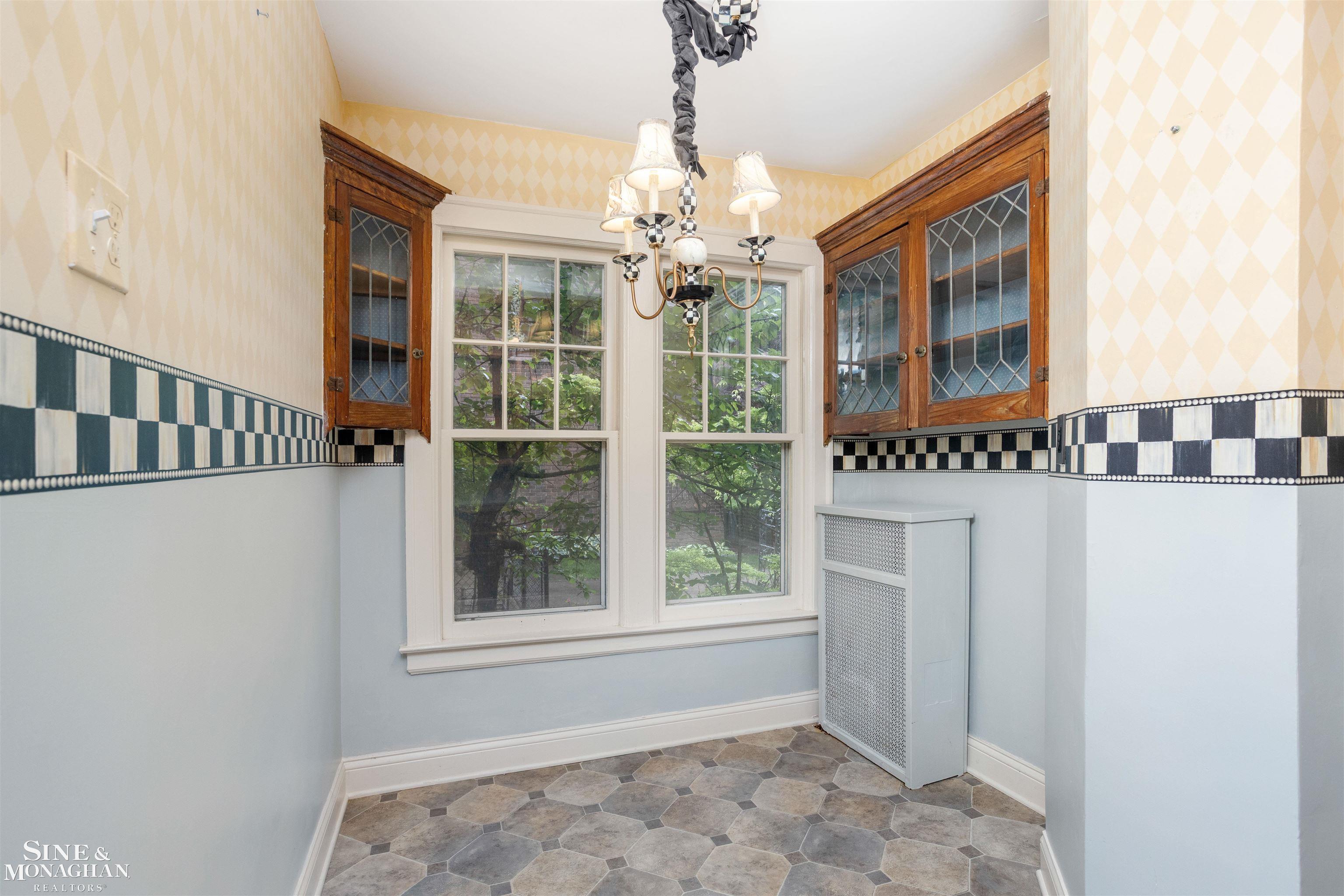1121 Buckingham Road