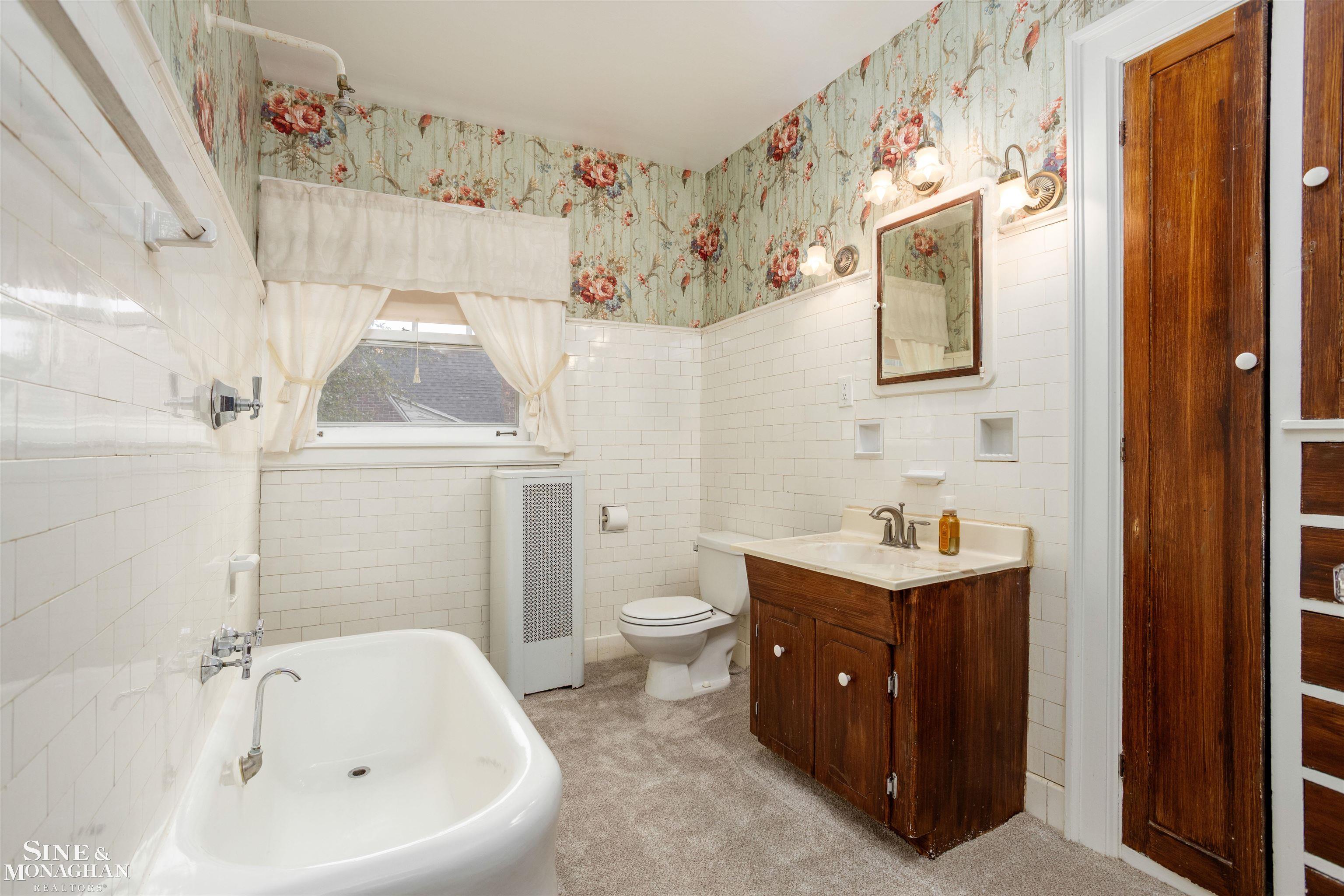 1121 Buckingham Road