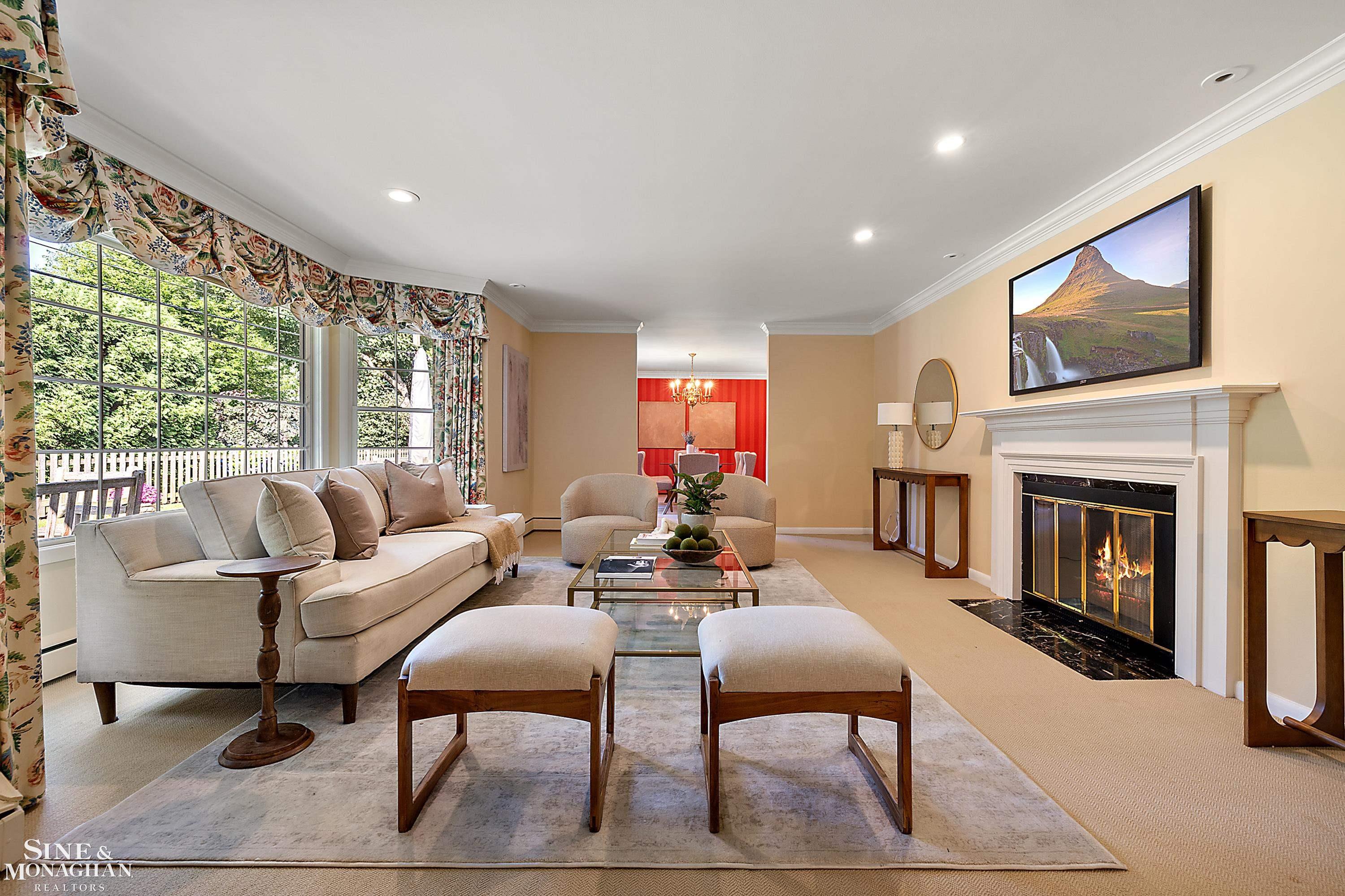 39 Harbor Hill Road