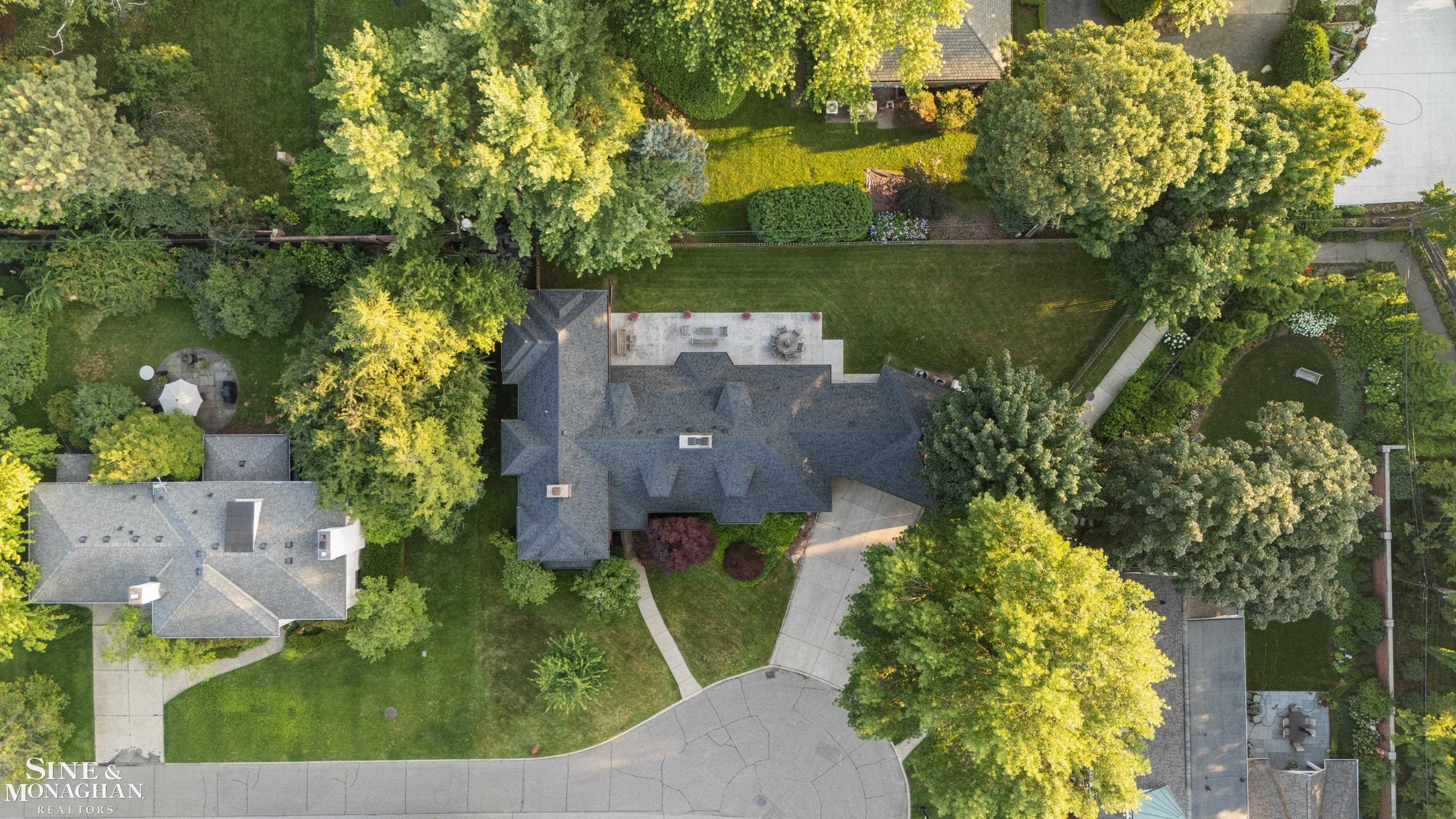 39 Harbor Hill Road