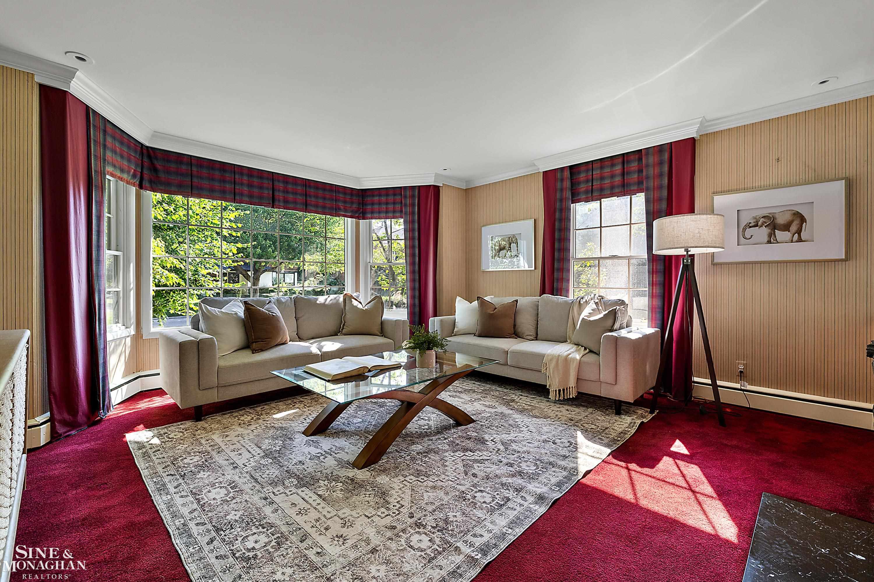 39 Harbor Hill Road
