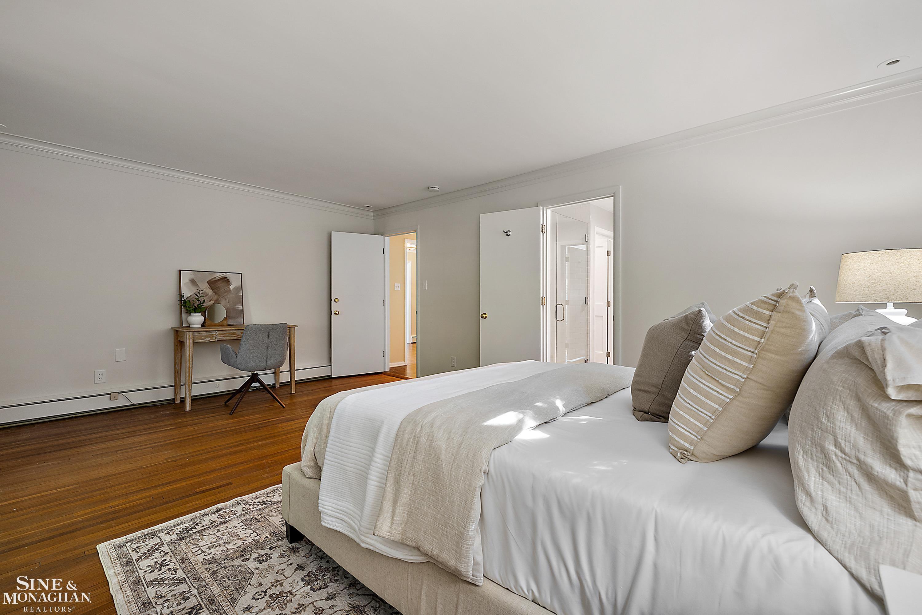 39 Harbor Hill Road