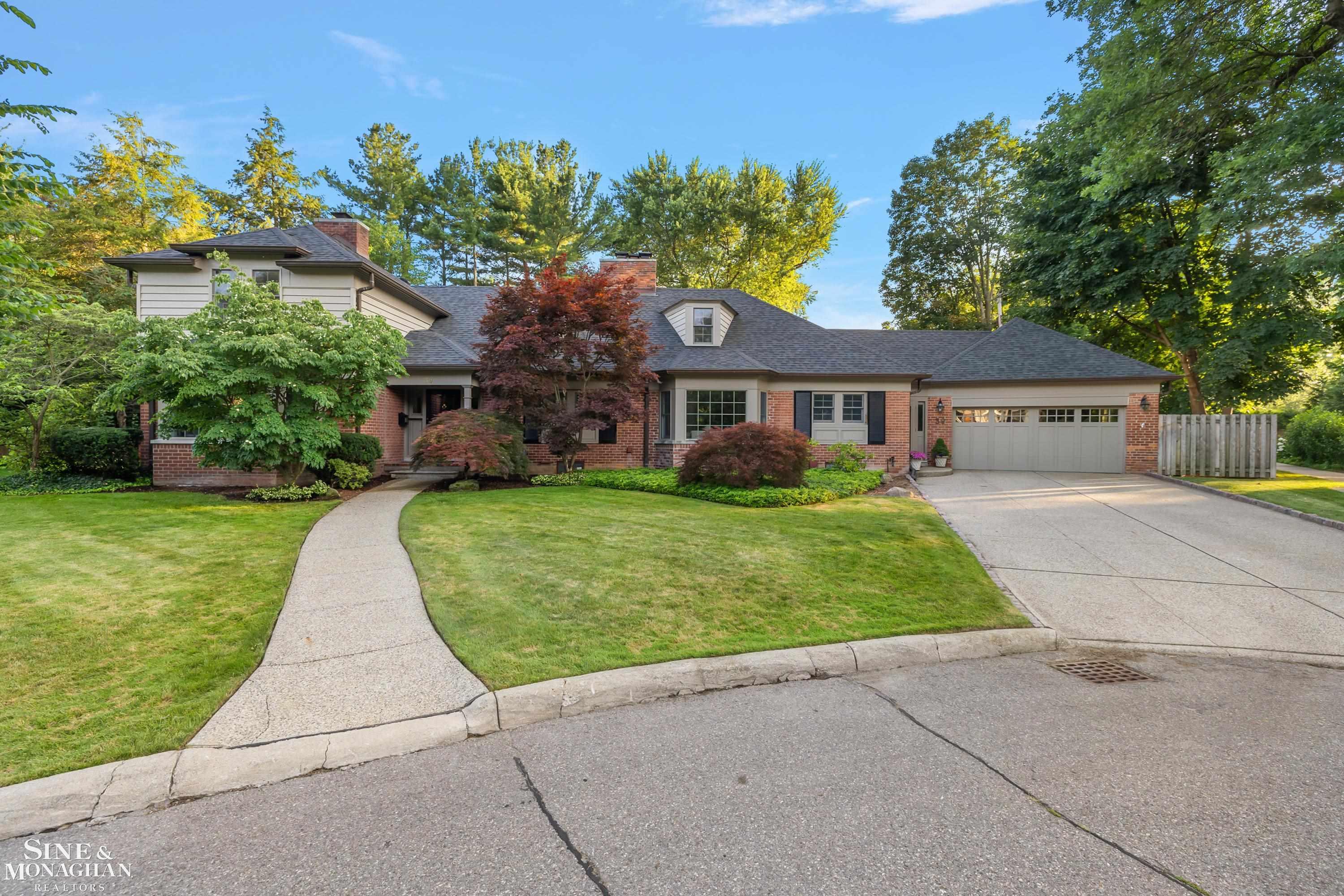 39 Harbor Hill Road