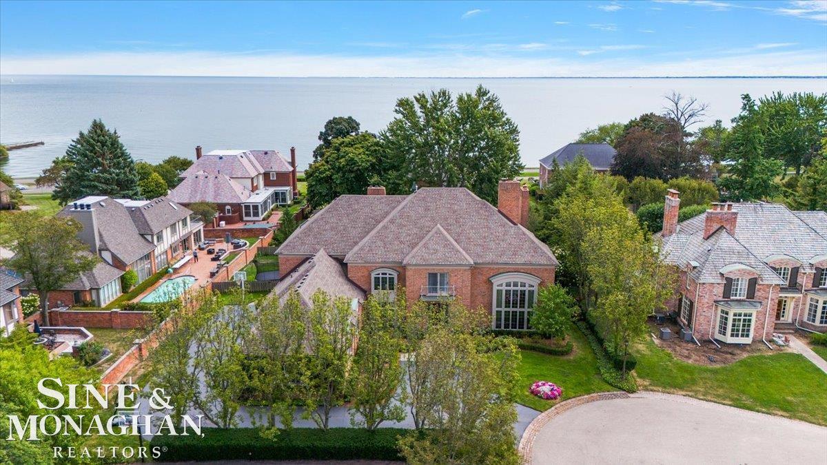 4 Higbie Court