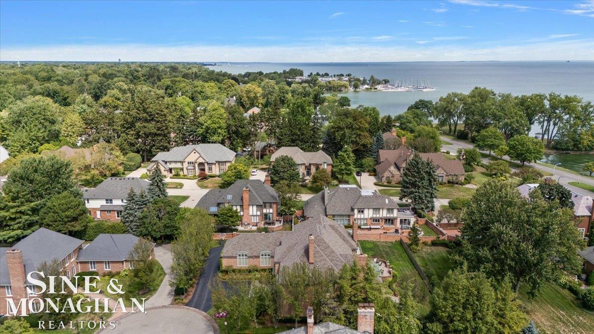 4 Higbie Court