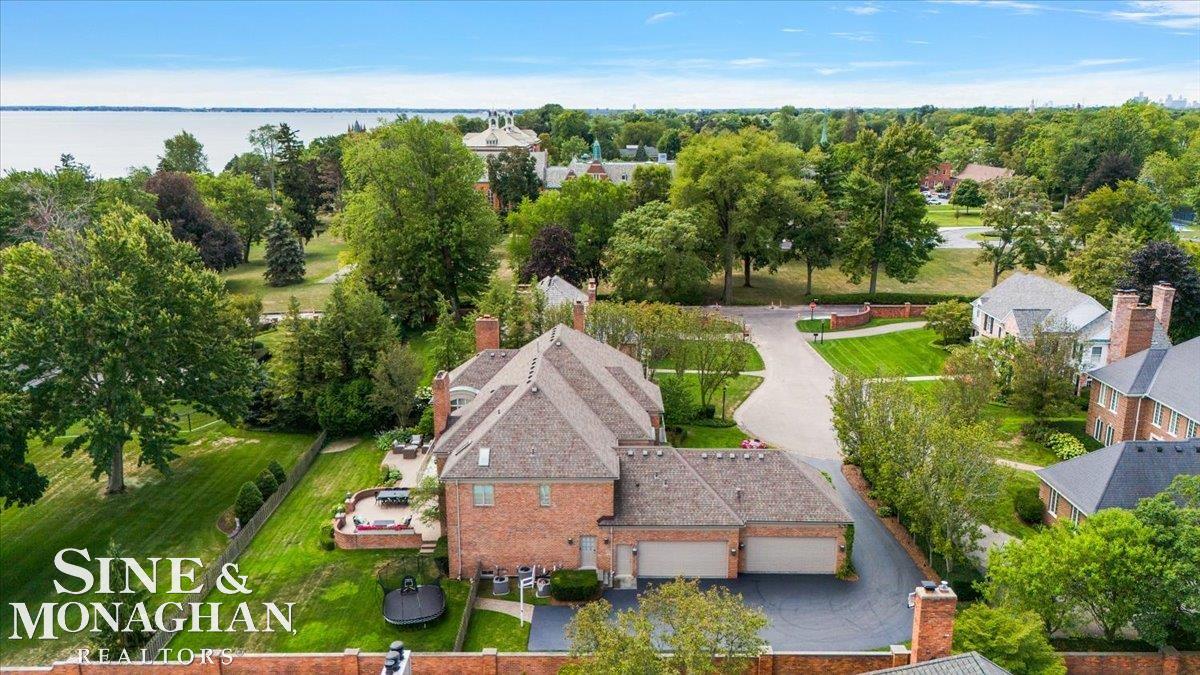 4 Higbie Court
