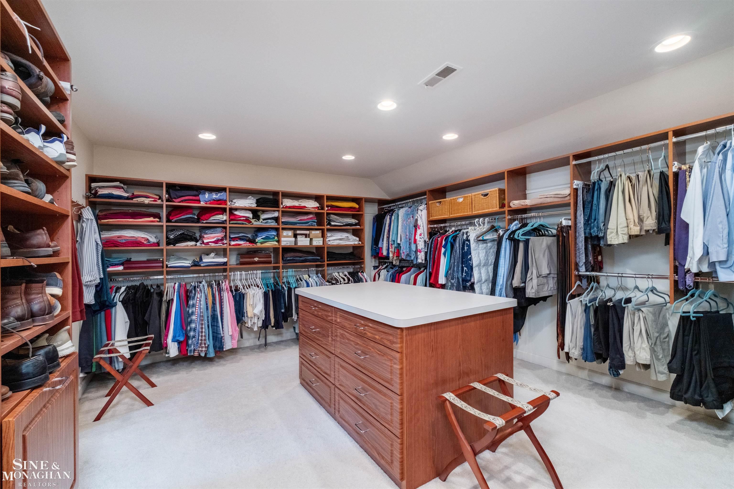 825 Bishop Road, Grosse Pointe