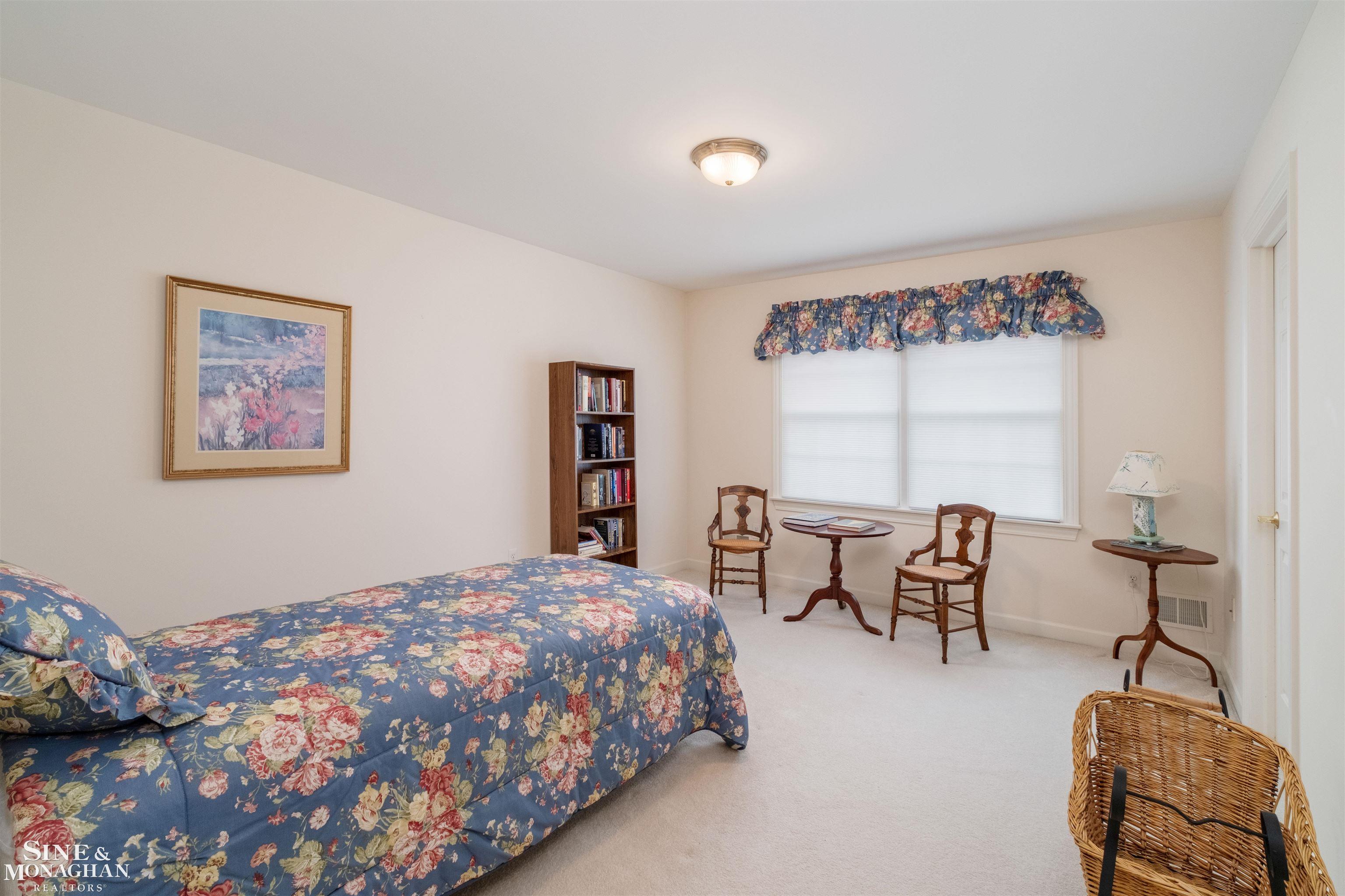 825 Bishop Road, Grosse Pointe