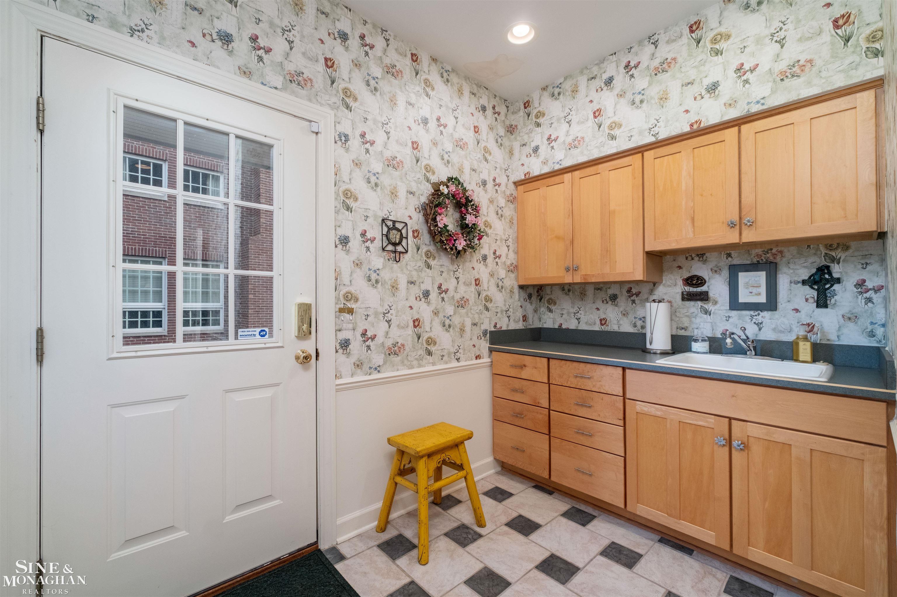 825 Bishop Road, Grosse Pointe