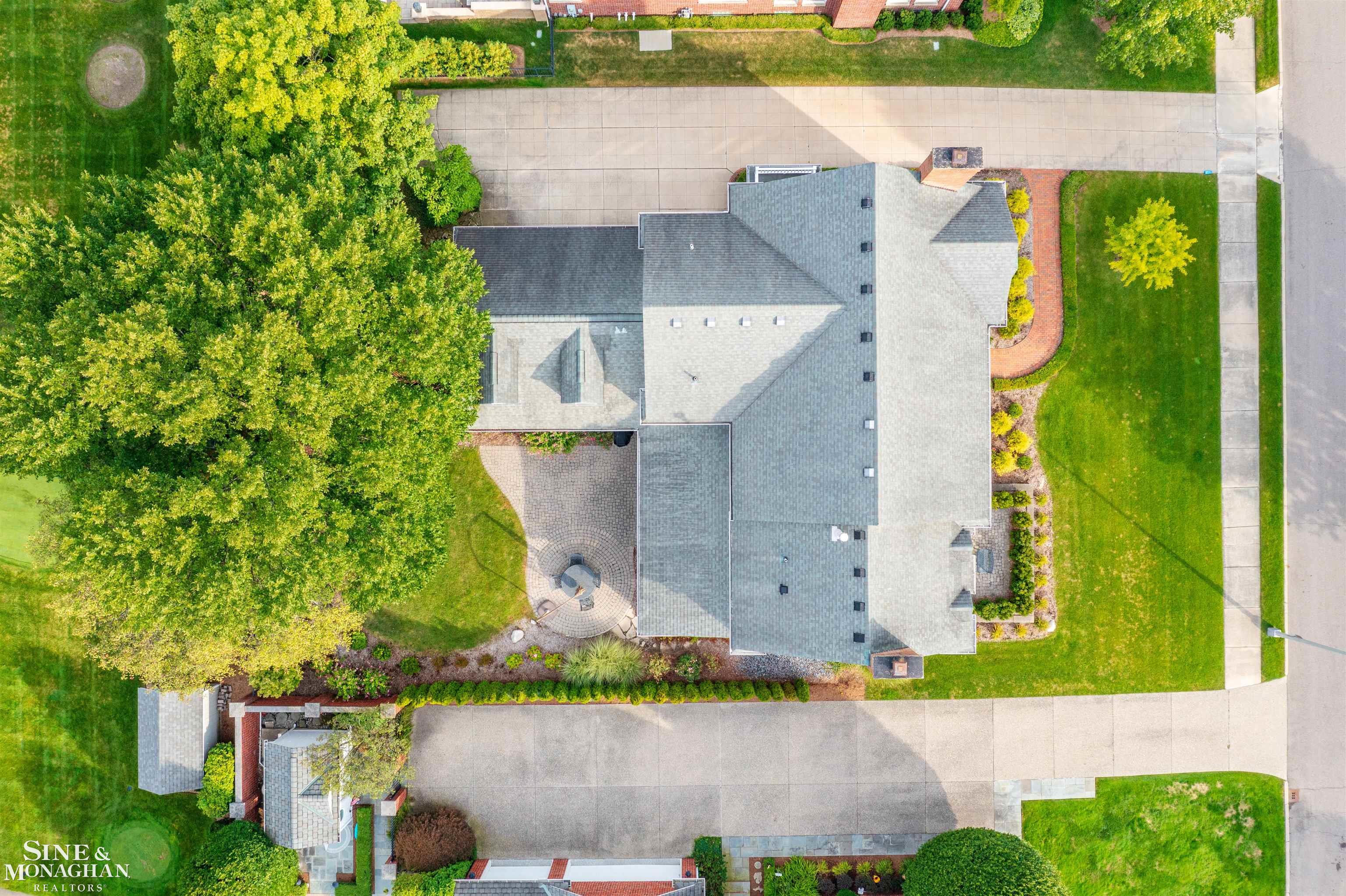 825 Bishop Road, Grosse Pointe