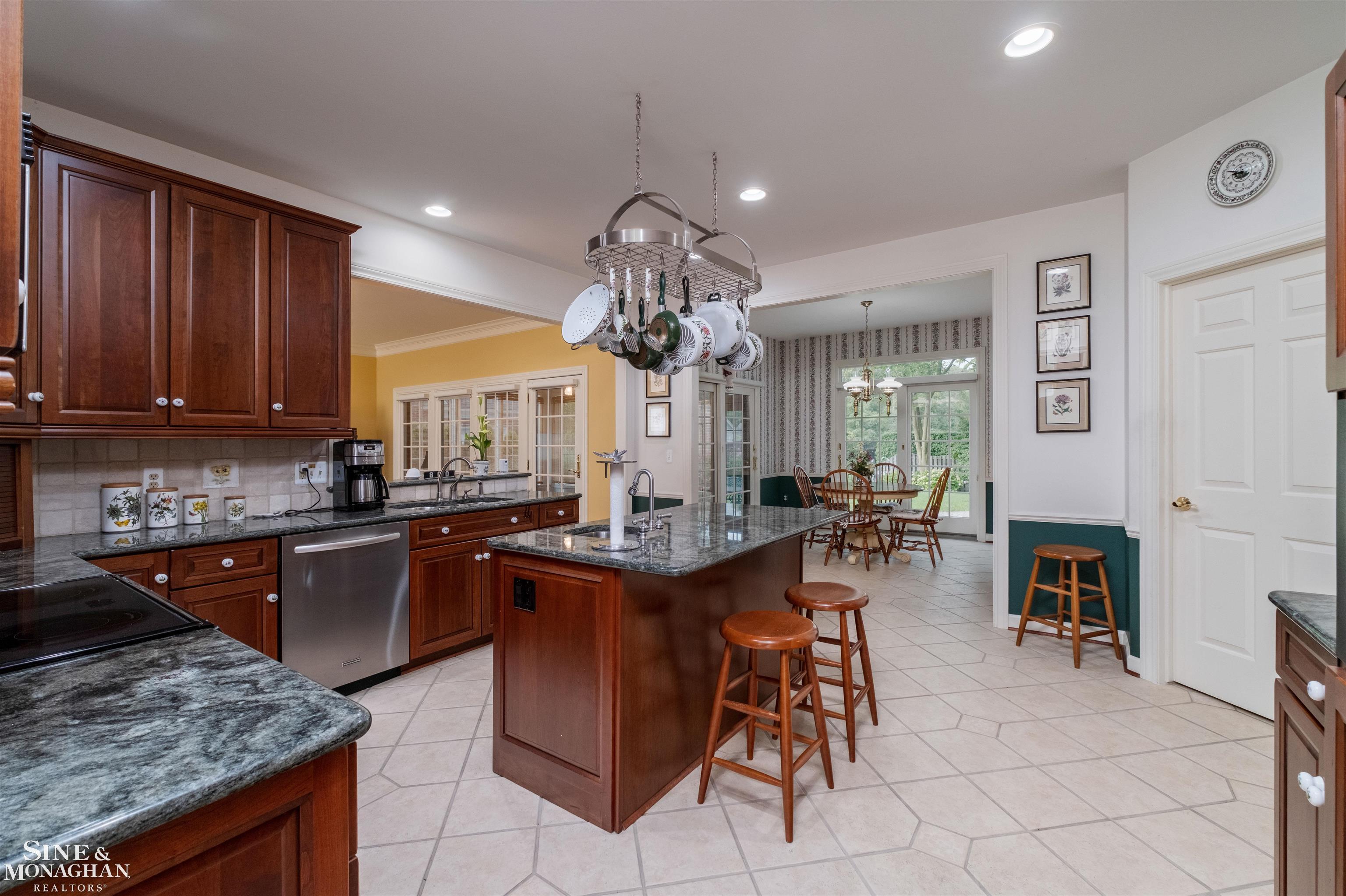 825 Bishop Road, Grosse Pointe