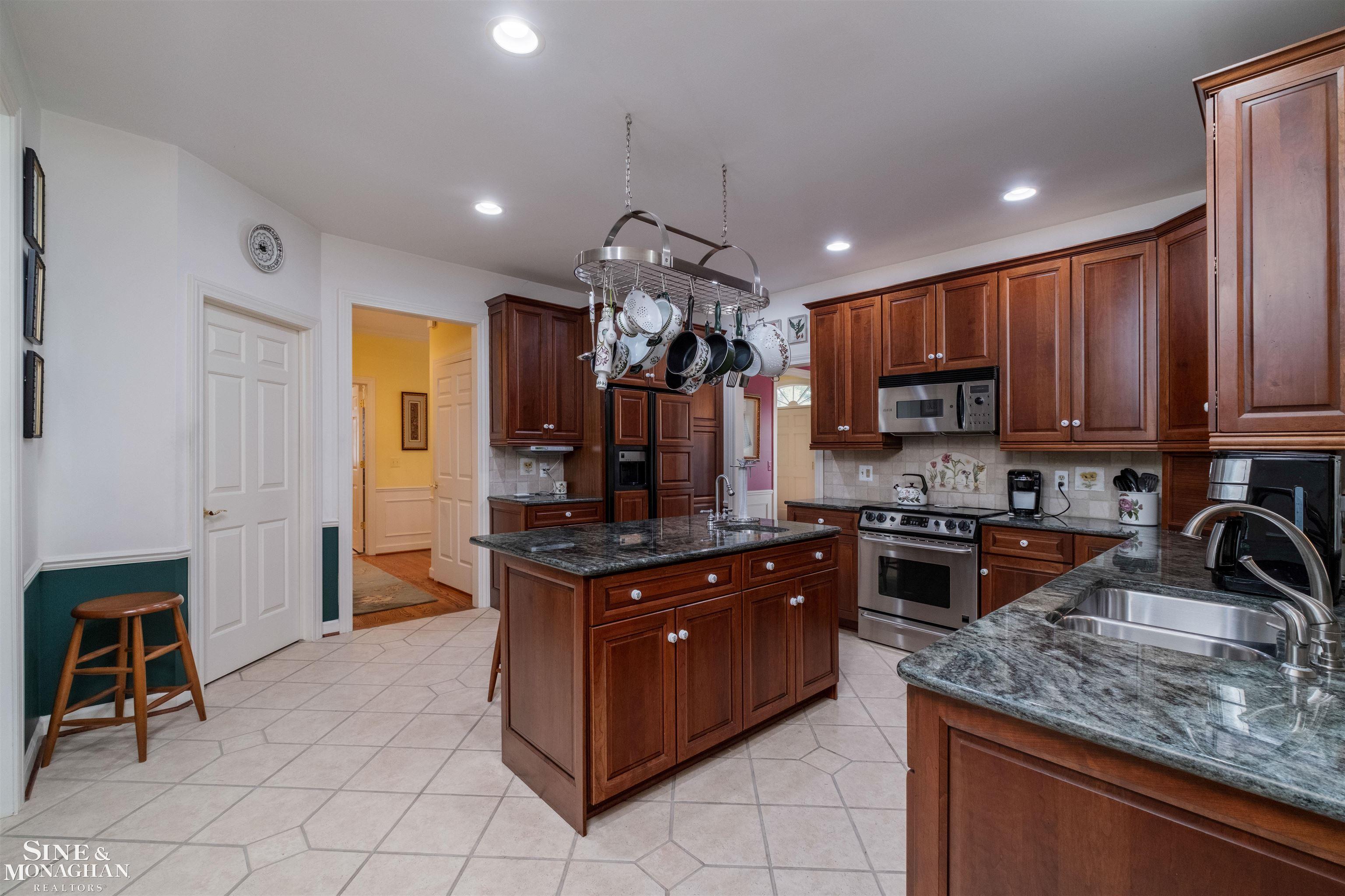 825 Bishop Road, Grosse Pointe