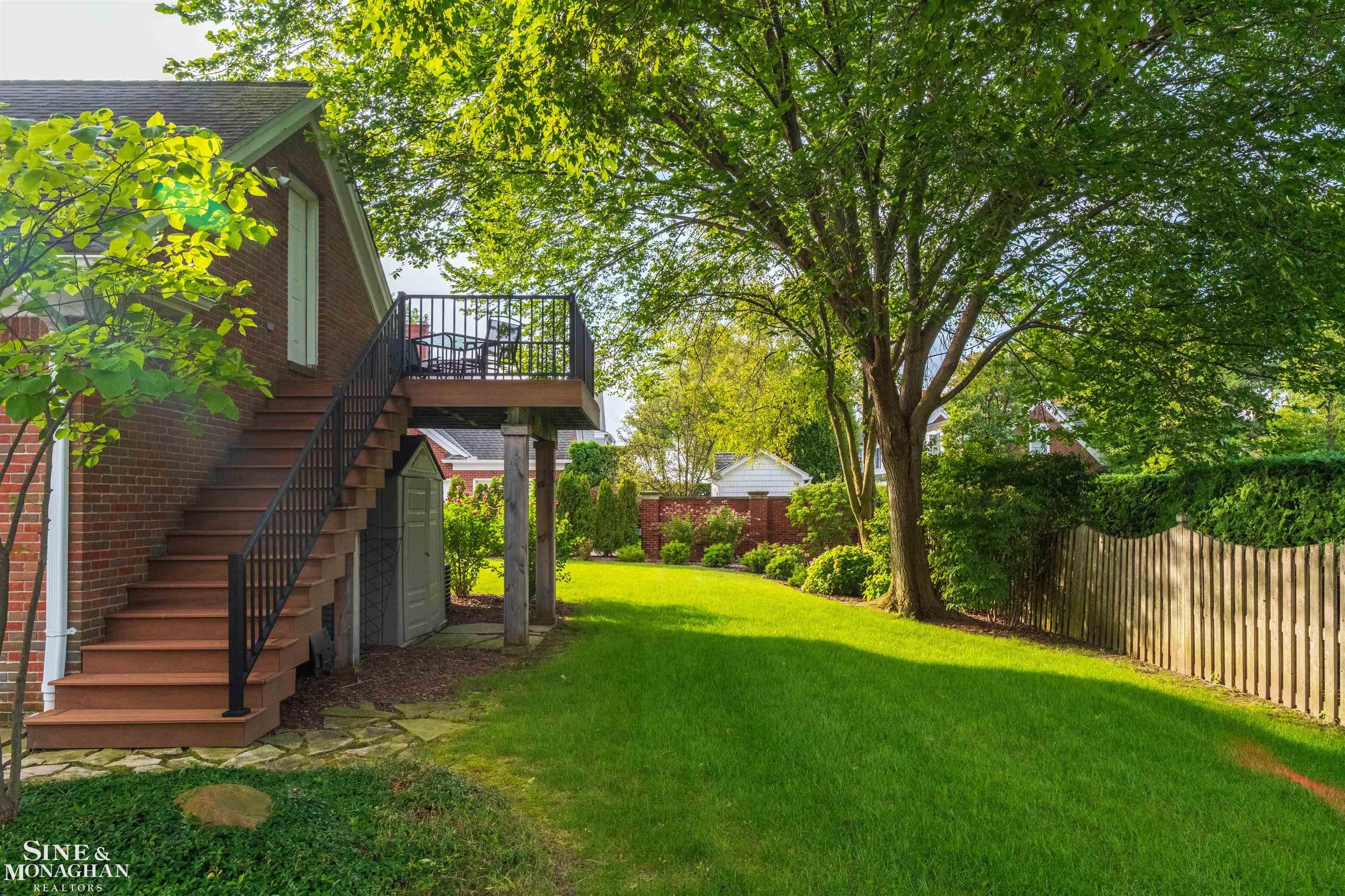 825 Bishop Road, Grosse Pointe