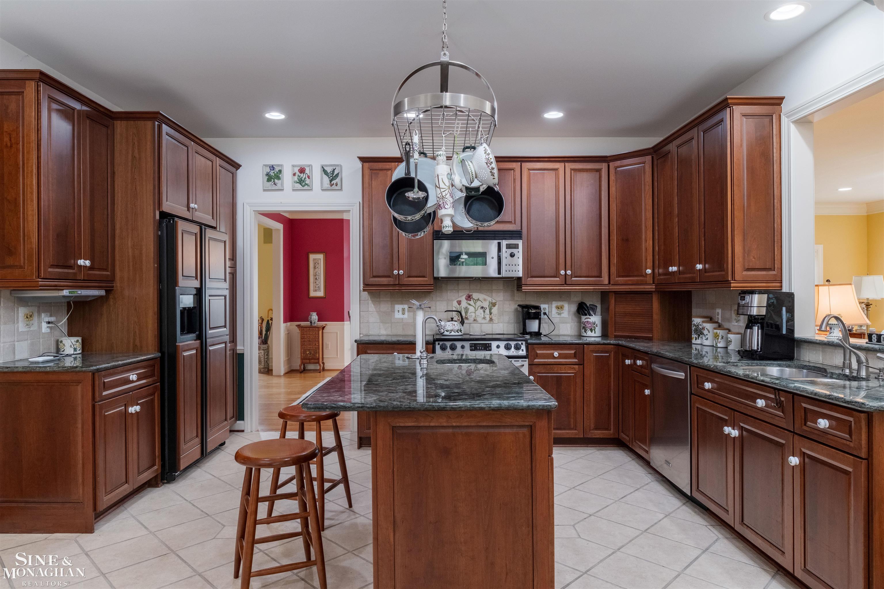 825 Bishop Road, Grosse Pointe