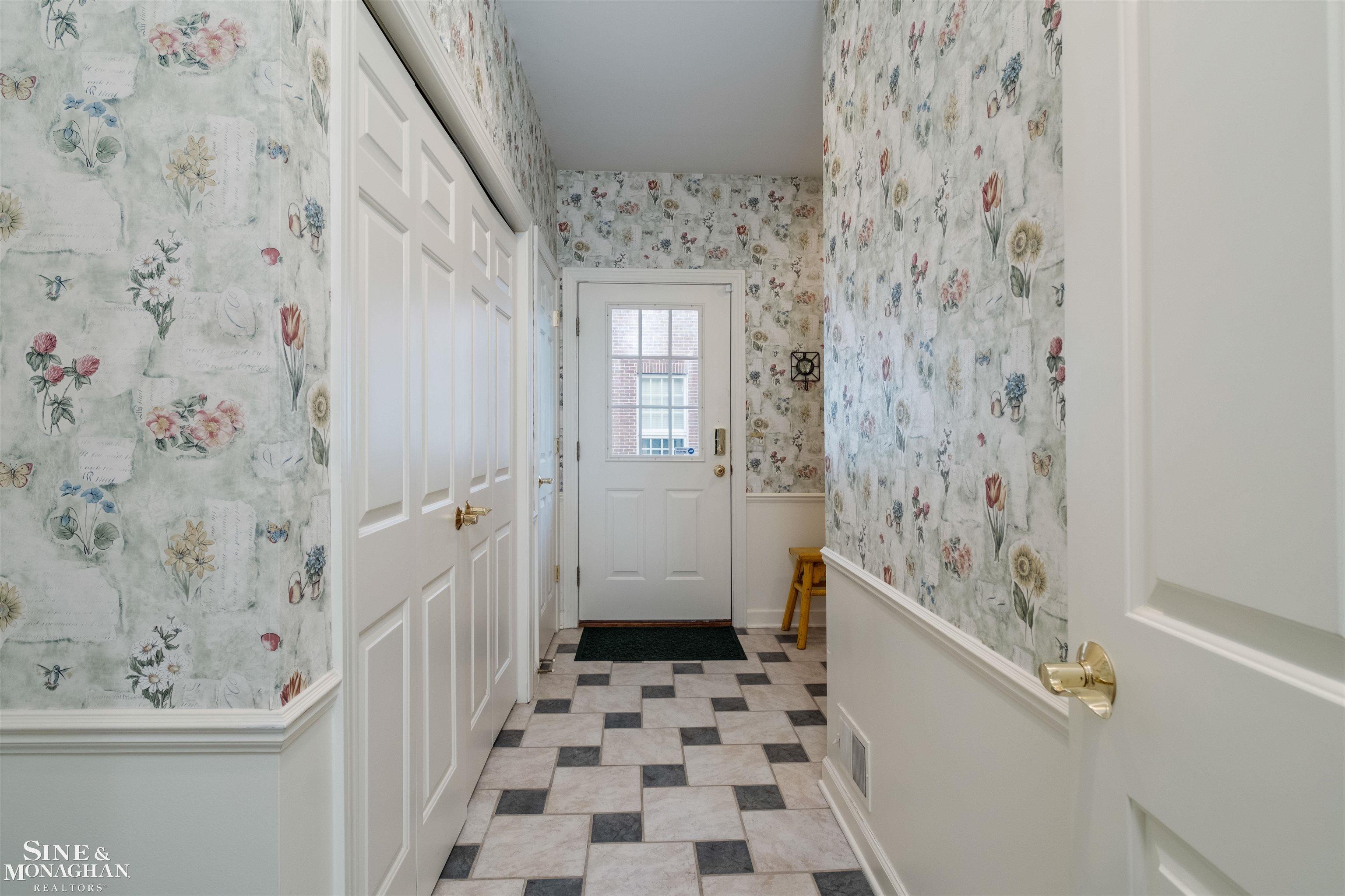 825 Bishop Road, Grosse Pointe