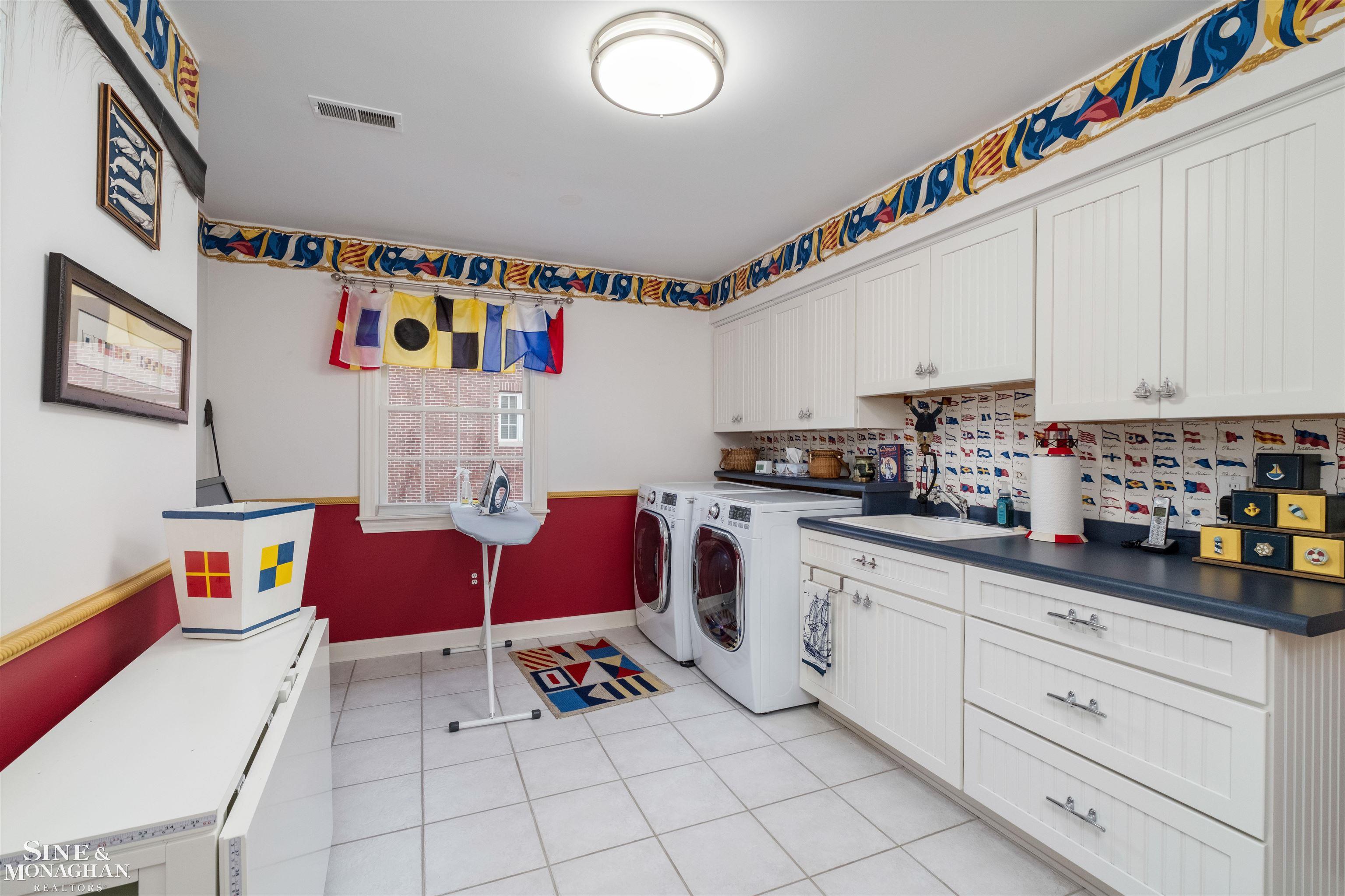 825 Bishop Road, Grosse Pointe