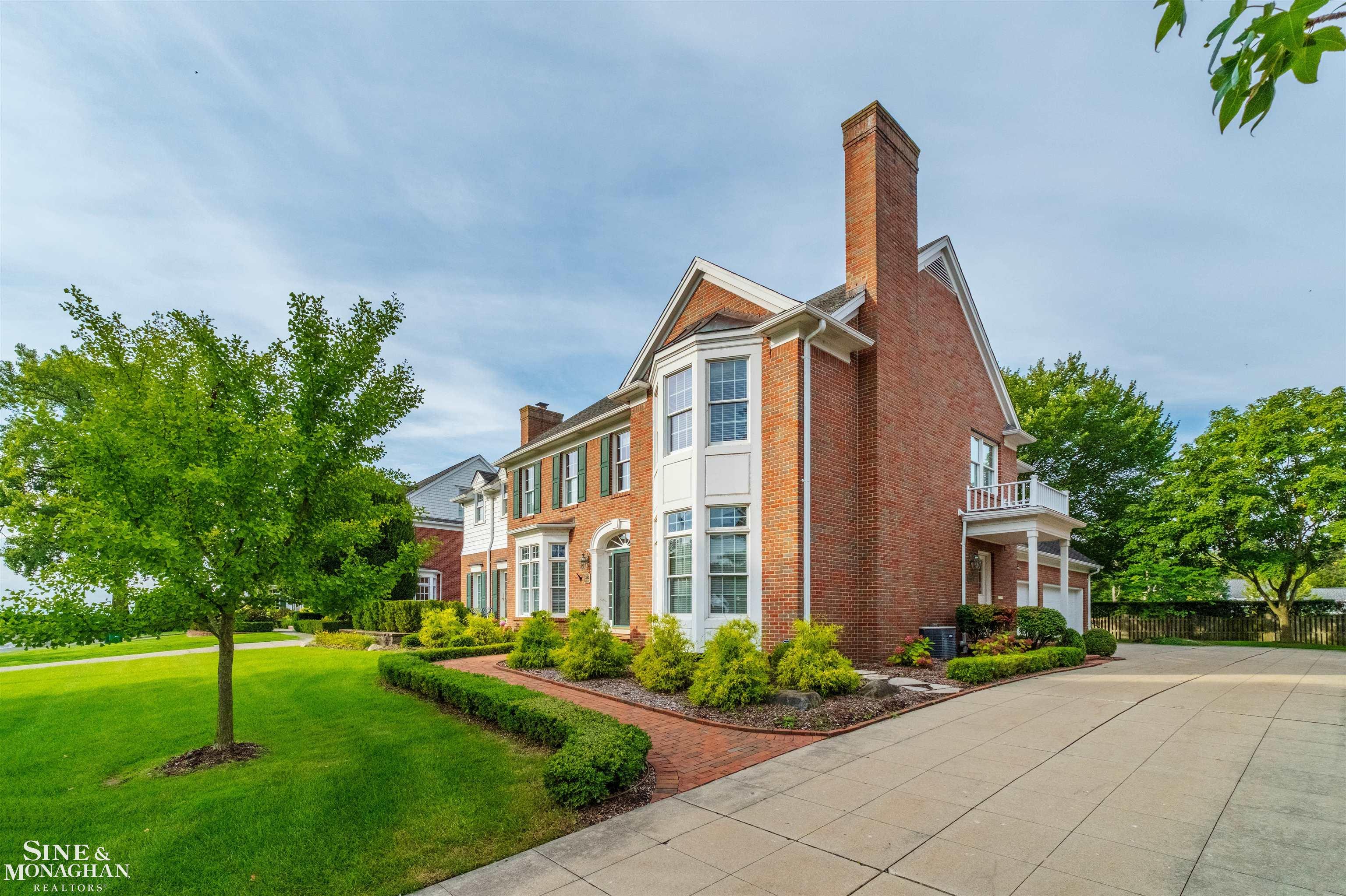 825 Bishop Road, Grosse Pointe