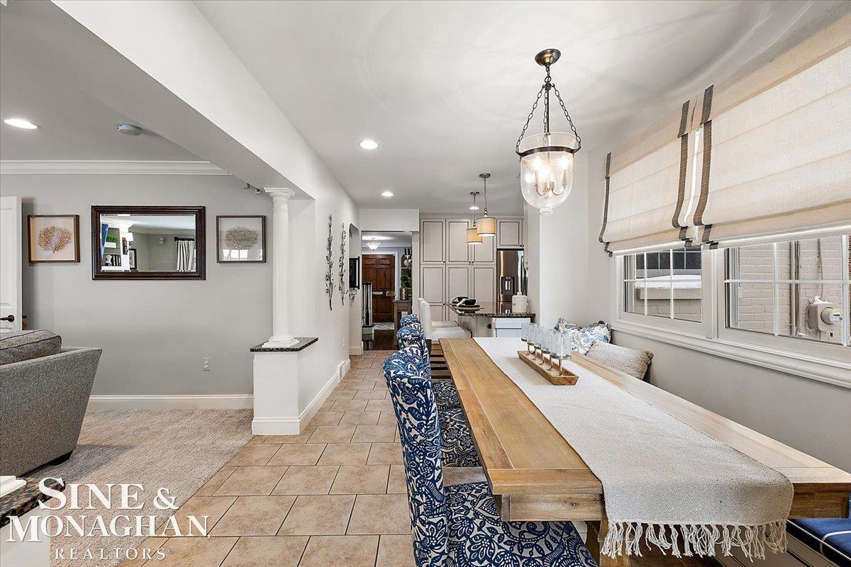 614 Rivard Boulevard