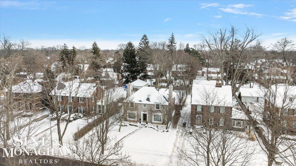 614 Rivard Boulevard