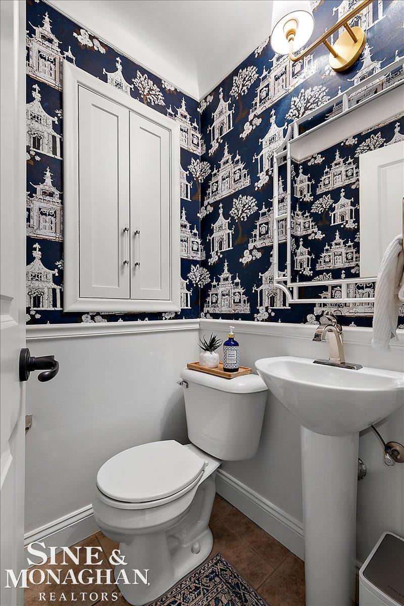 614 Rivard Boulevard