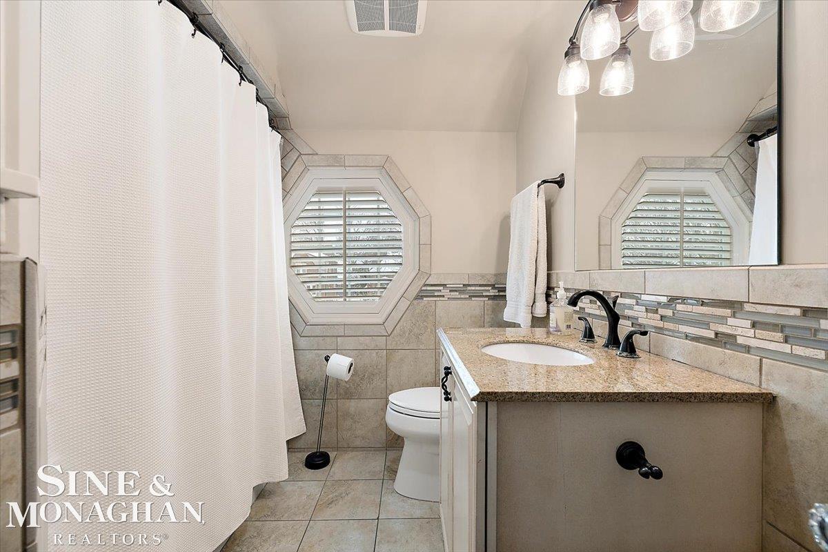 614 Rivard Boulevard