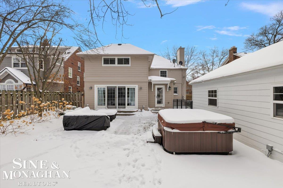 614 Rivard Boulevard